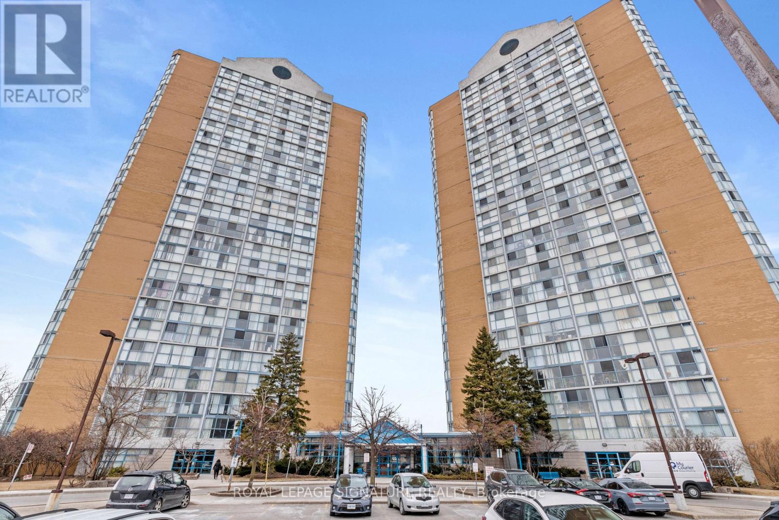 Property at 1218 - 35 TRAILWOOD DRIVE image 1