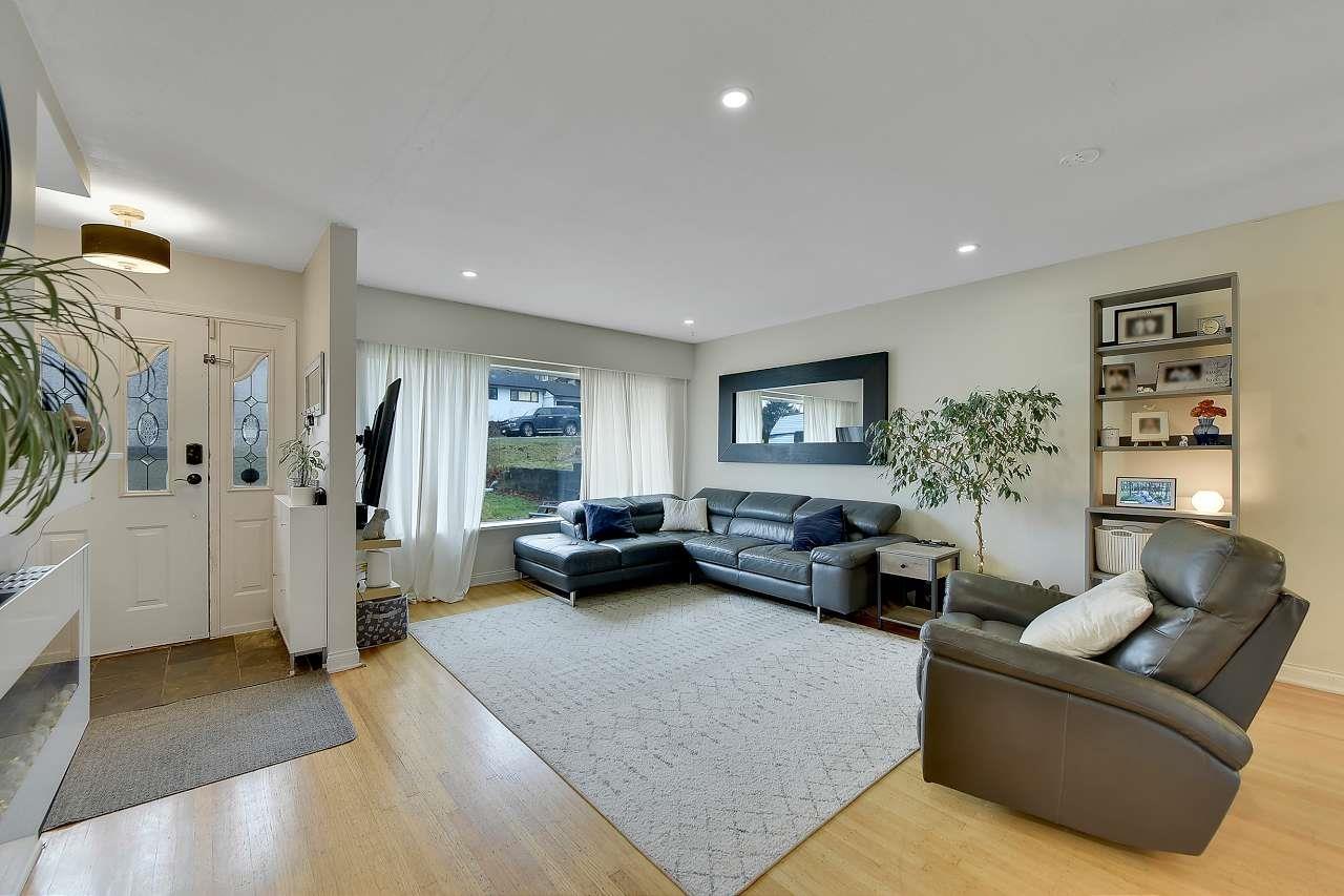 11173 135a Street, Surrey, British Columbia  V3R 3A7 - Photo 7 - R2977116