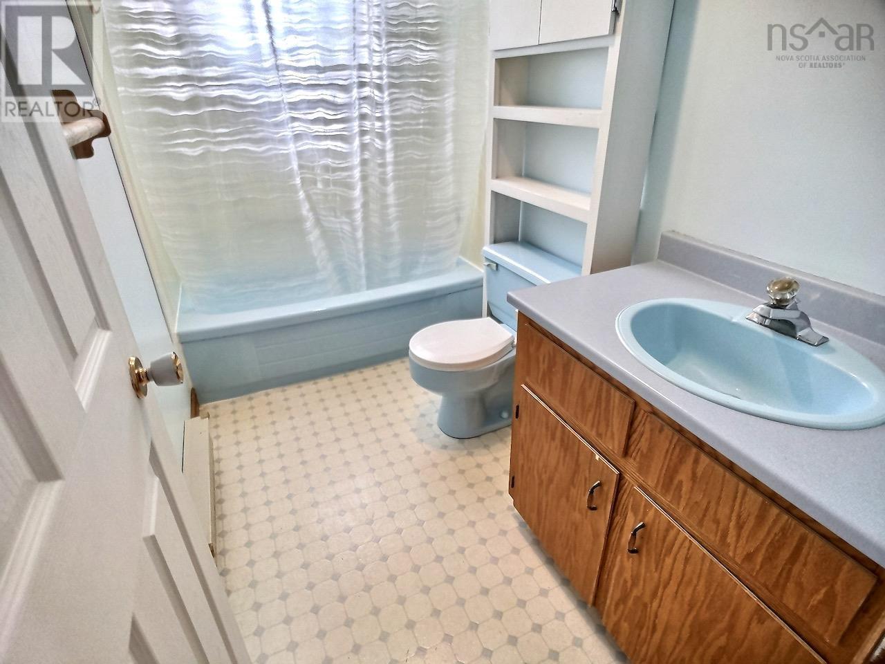 Property at 2092 Highway 201 image 4