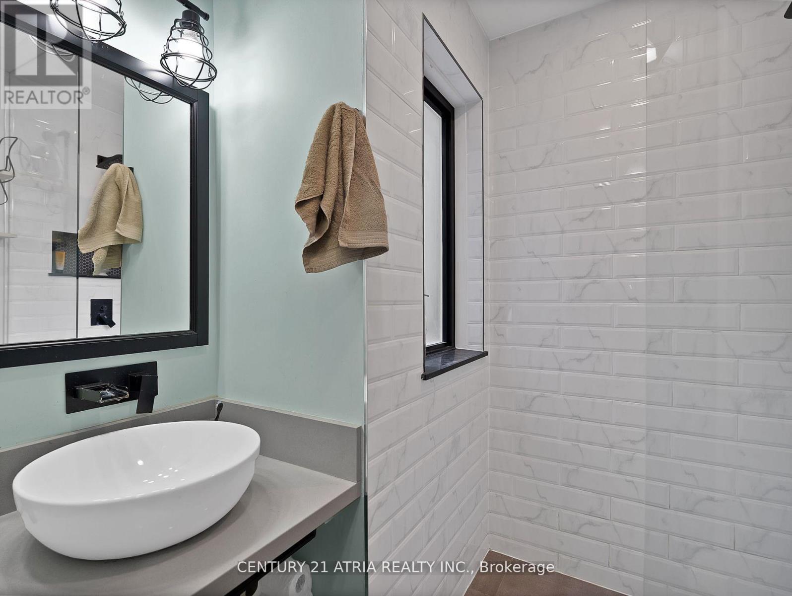 15 Rebecca Street, Toronto, Ontario  M6J 1K8 - Photo 17 - C12017232