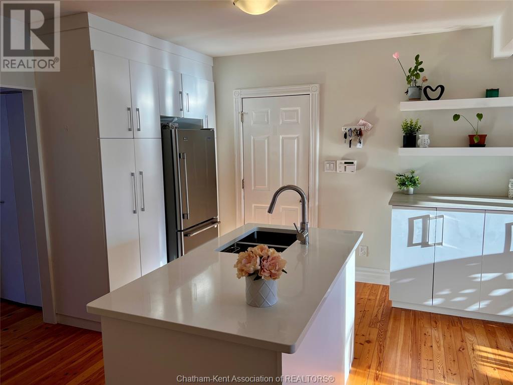 Property at 37 Nichols DRIVE image 3