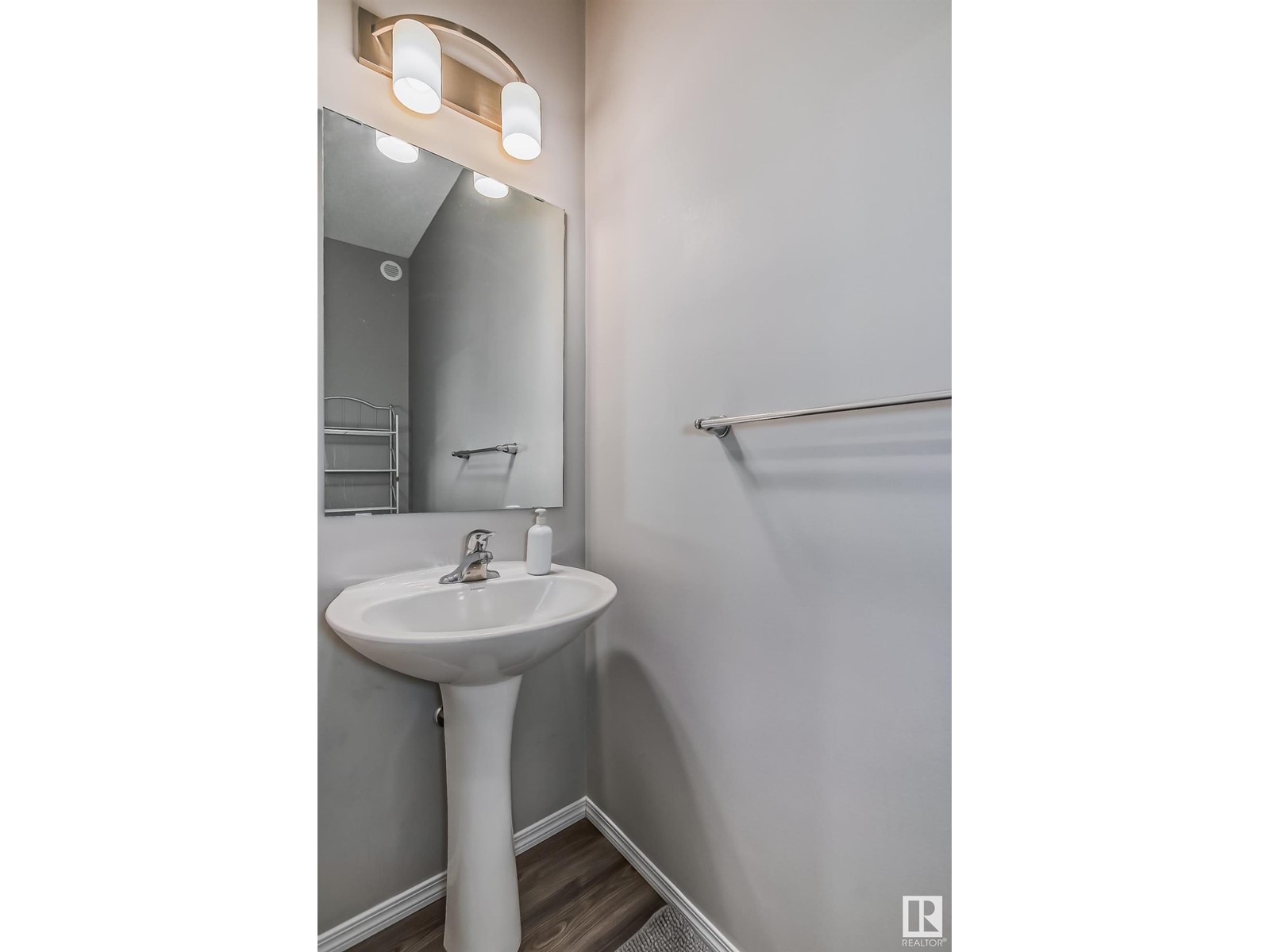 Property at 5730 CAUTLEY CR SW image 5