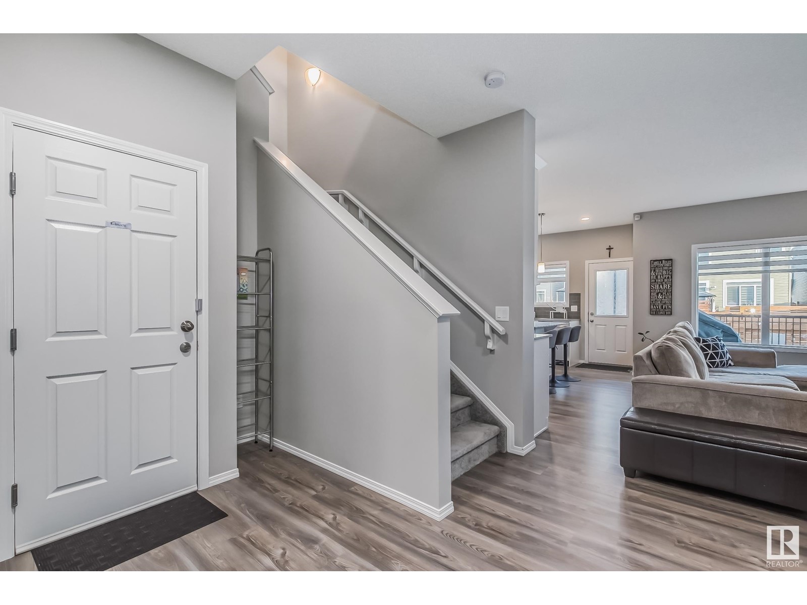 Property at 5730 CAUTLEY CR SW image 2