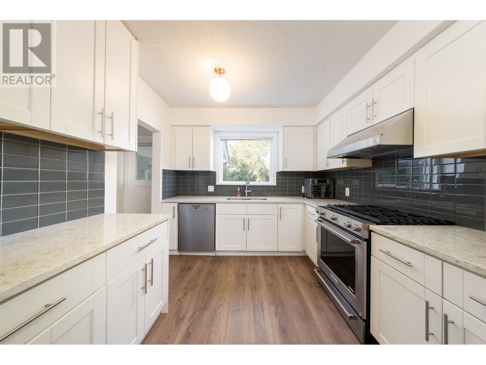 3405 W 24th Avenue, Vancouver, British Columbia  V6S 1L3 - Photo 12 - R2975923