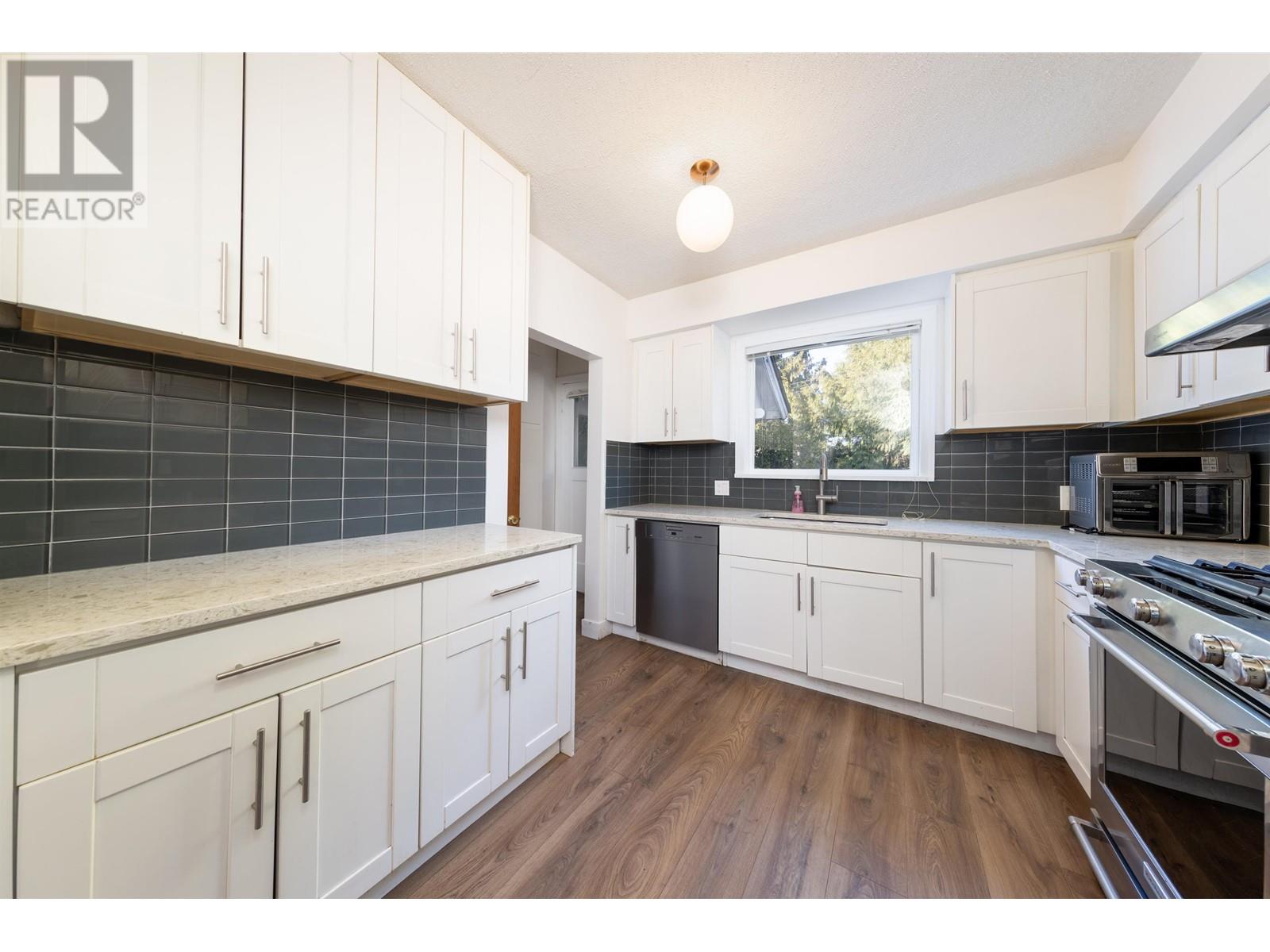 3405 W 24th Avenue, Vancouver, British Columbia  V6S 1L3 - Photo 13 - R2975923