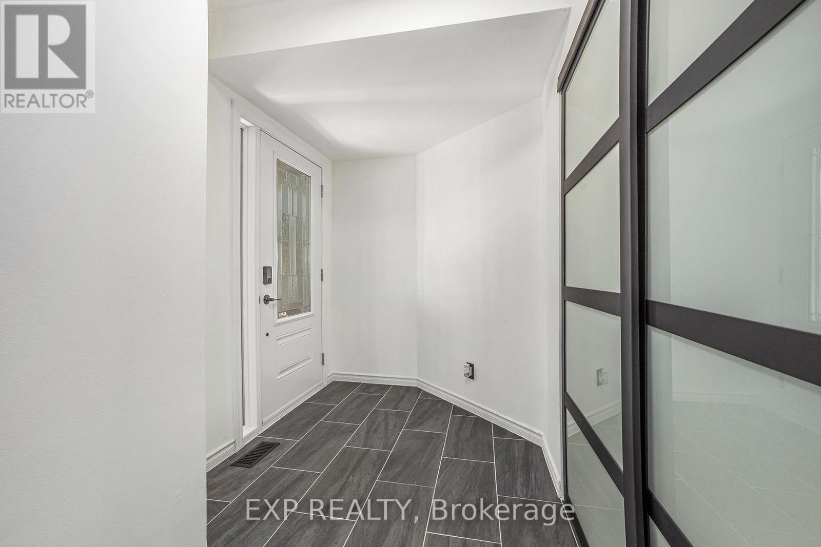 Property at 33 BRIDLE PARK DRIVE image 2
