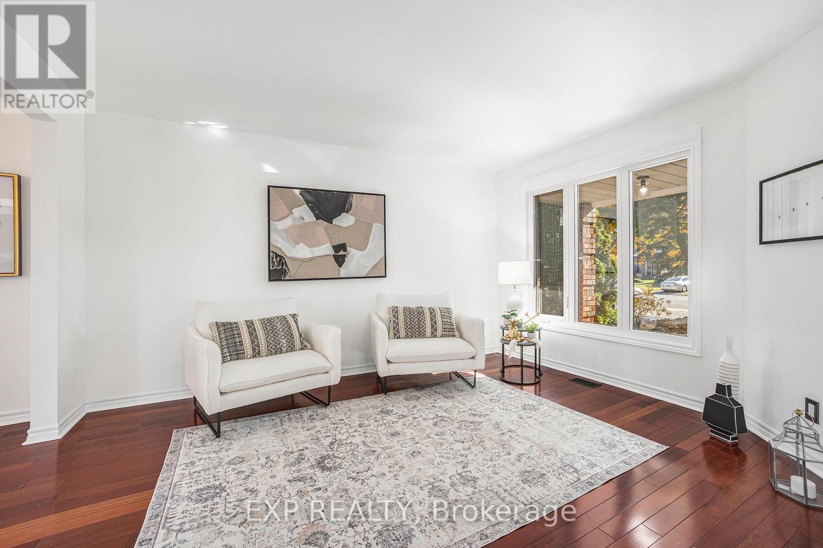 Property at 33 BRIDLE PARK DRIVE image 4