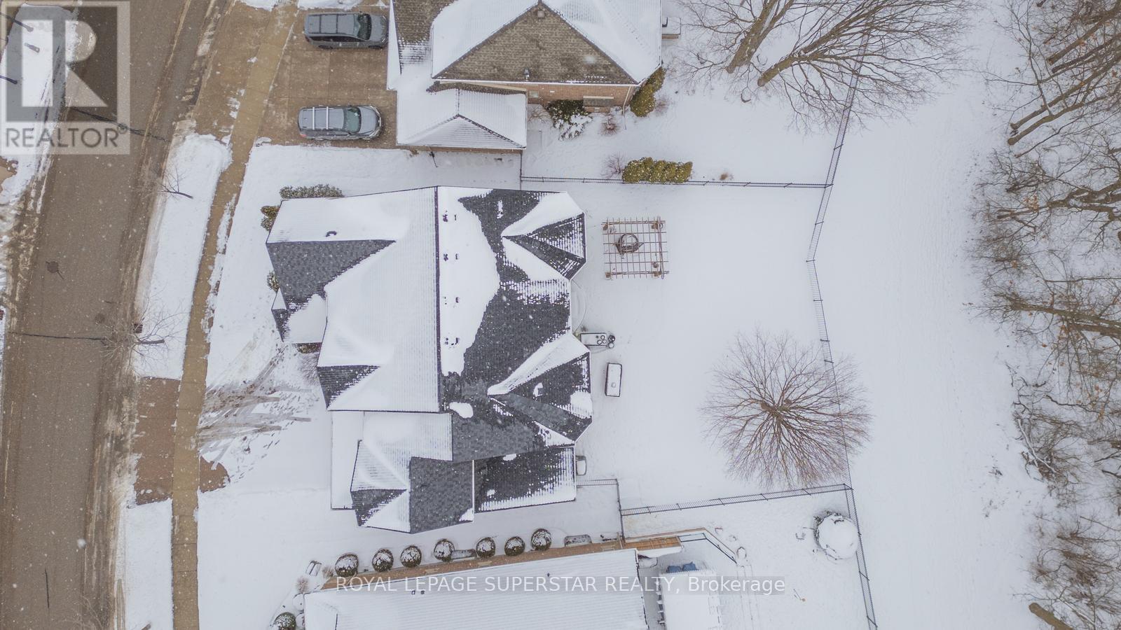 Property at 220 EDGEWATER CRESCENT image 3