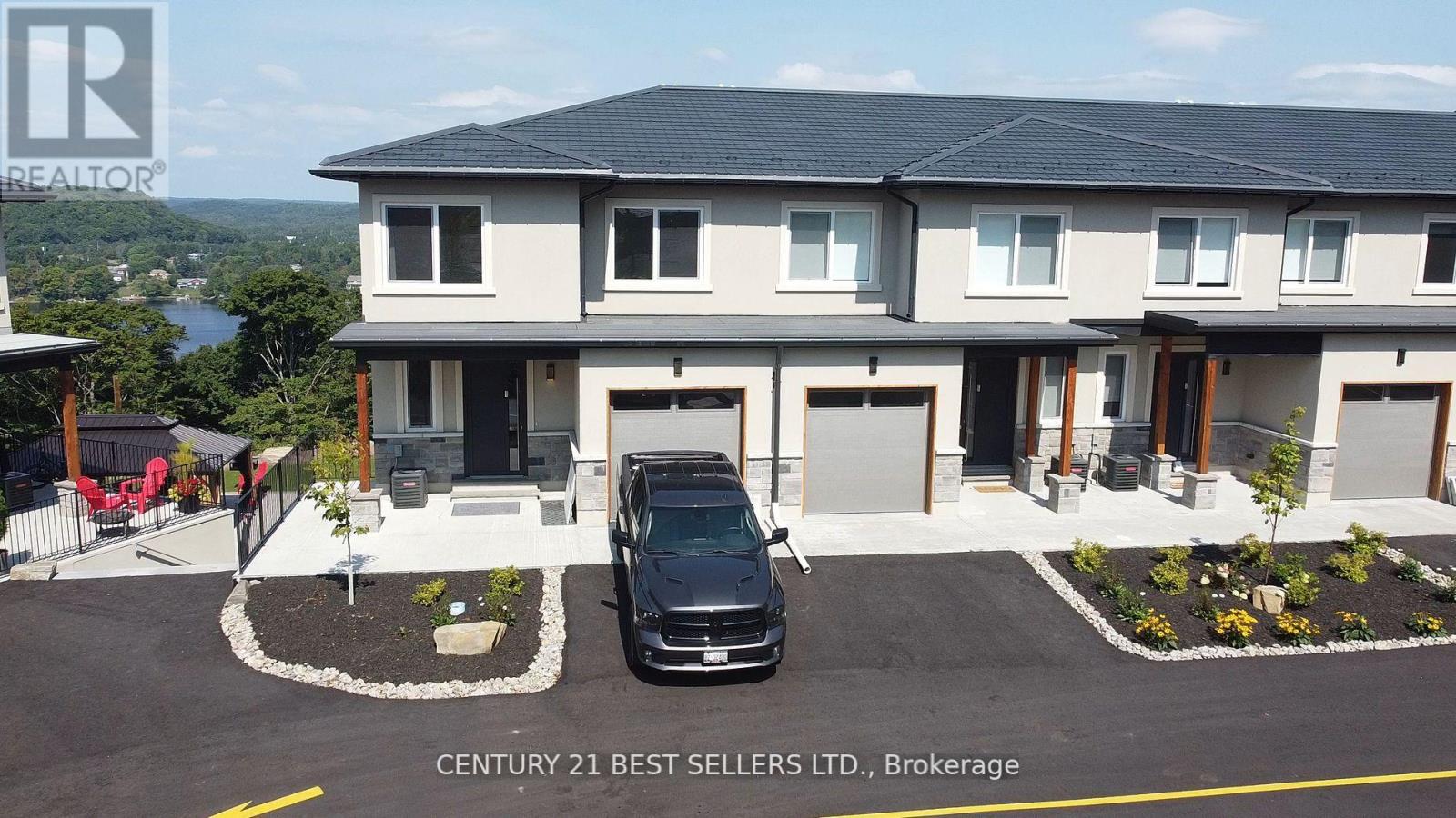 2-15 HORIZON LANE, Huntsville, Ontario