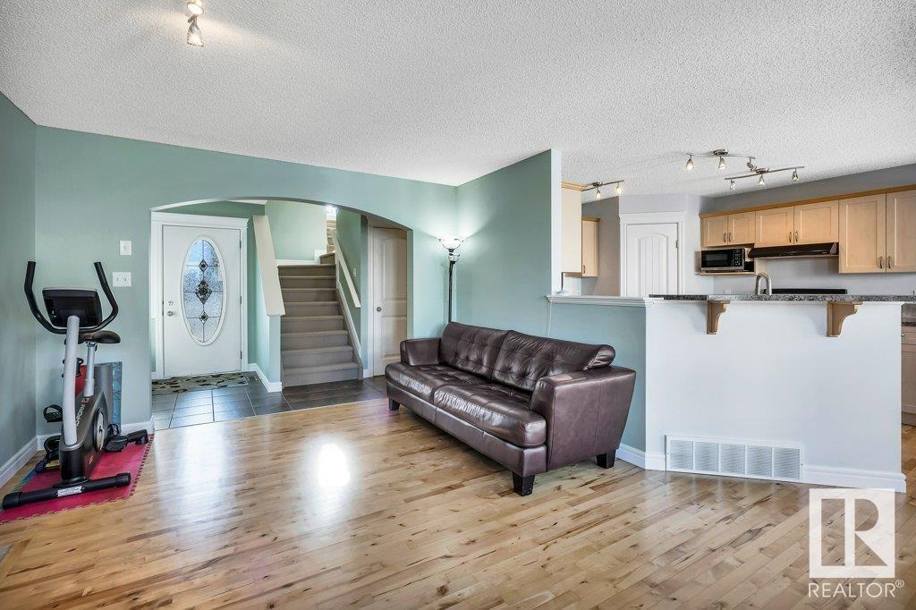 Property at 984 RUTHERFORD RD SW image 5