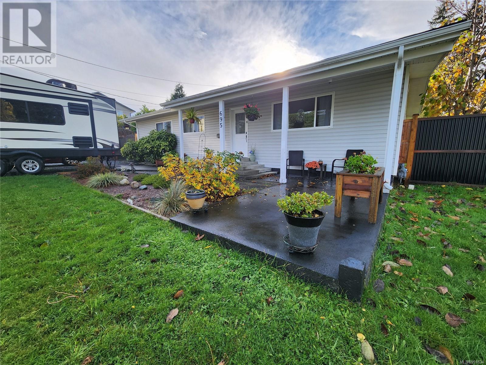 Property at 695 Evergreen Rd image 1