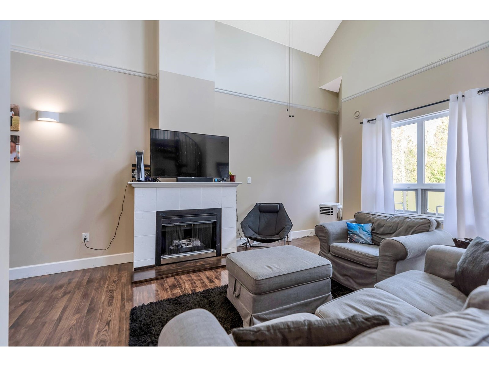 409 14377 103 Avenue, Surrey, British Columbia  V3T 5V5 - Photo 7 - R2977277
