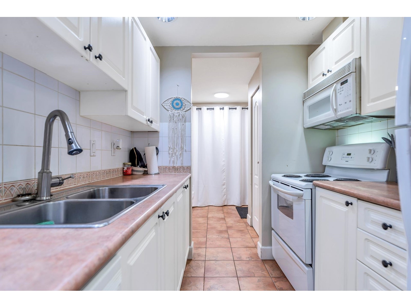 409 14377 103 Avenue, Surrey, British Columbia  V3T 5V5 - Photo 13 - R2977277