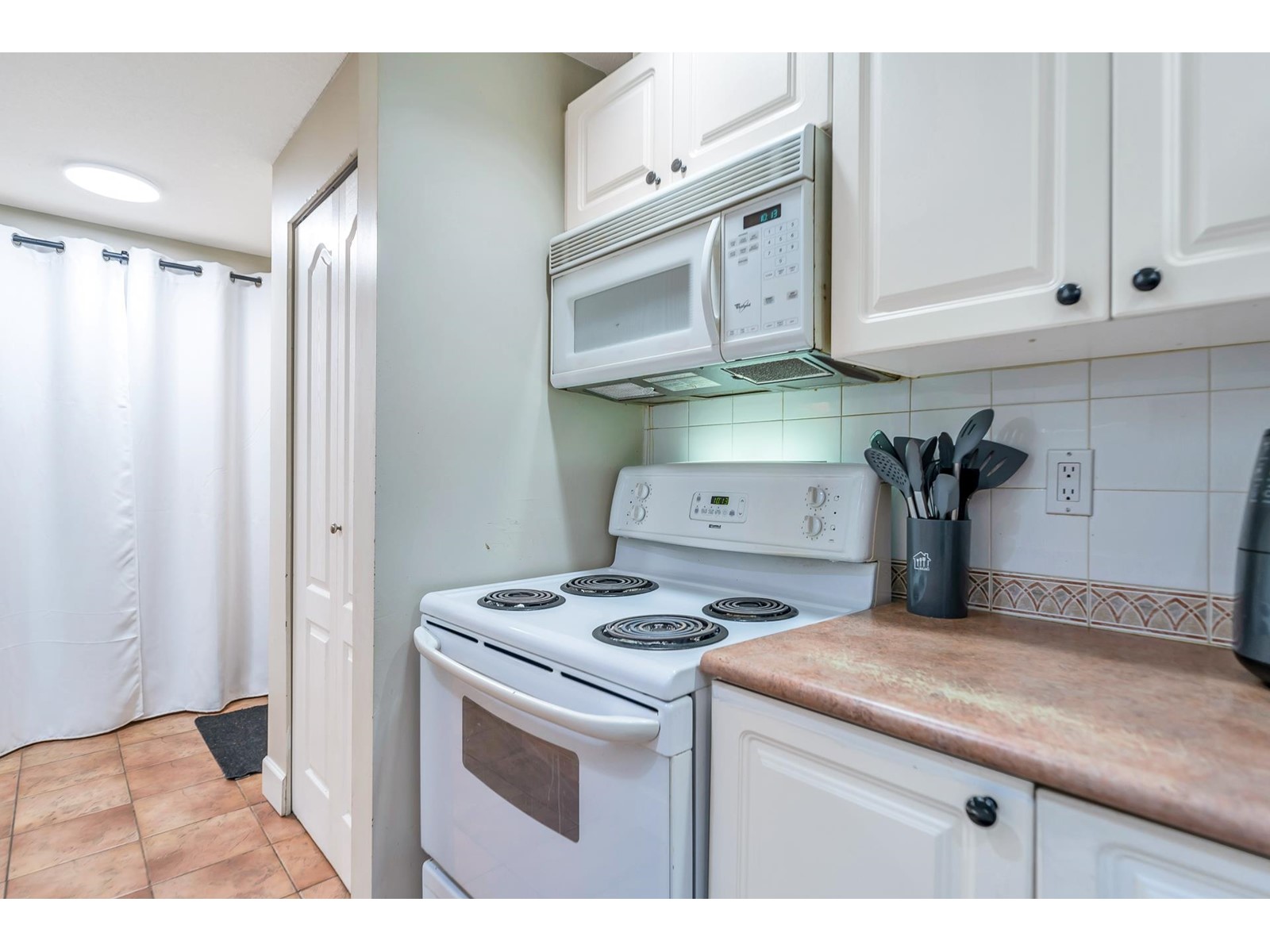 409 14377 103 Avenue, Surrey, British Columbia  V3T 5V5 - Photo 14 - R2977277