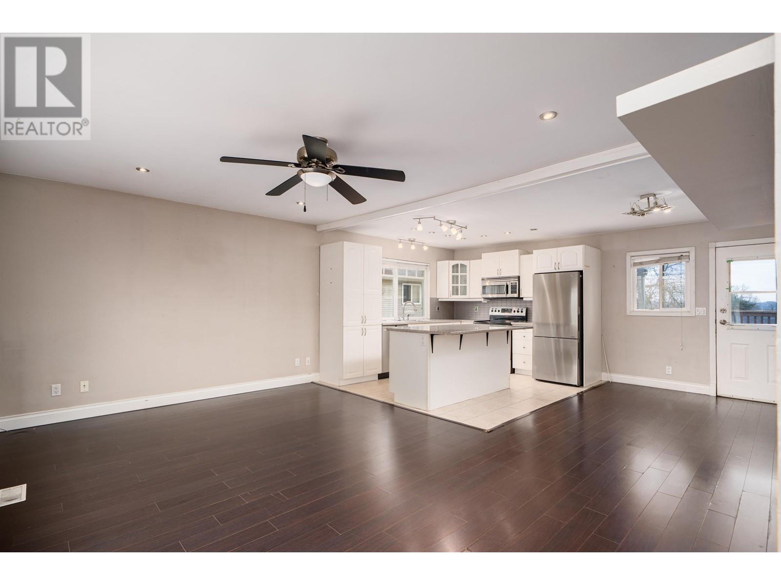 Property at 646 ALDERSON AVENUE image 5