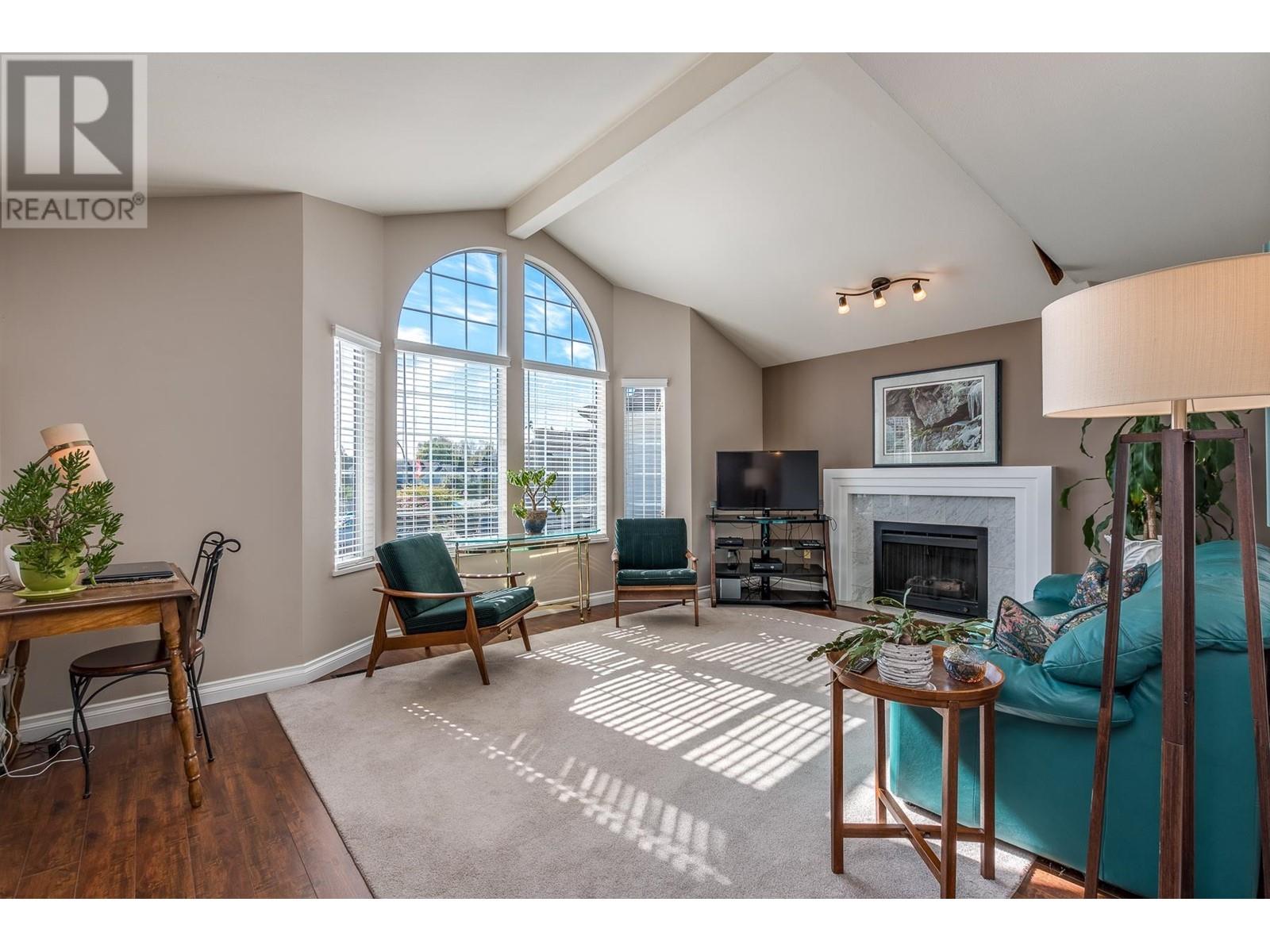 Property at 631 SWANSON PLACE image 4