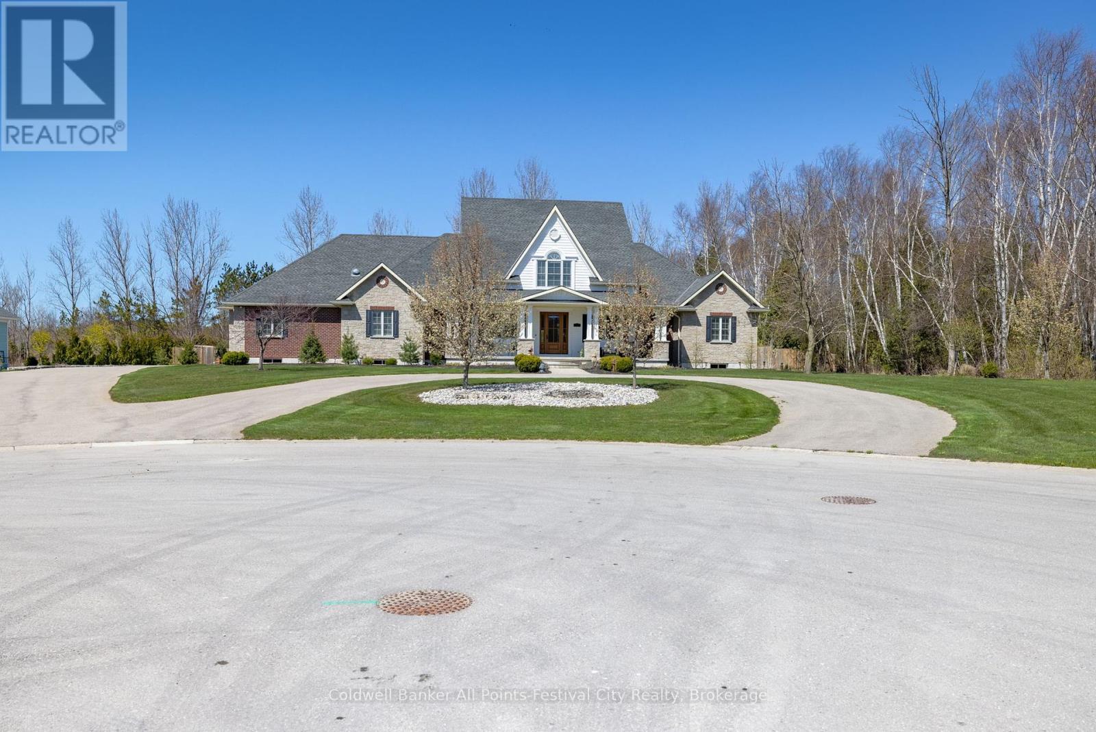 17 Fawn Creek Lane, Bluewater, Ontario  N0M 1G0 - Photo 2 - X12017744