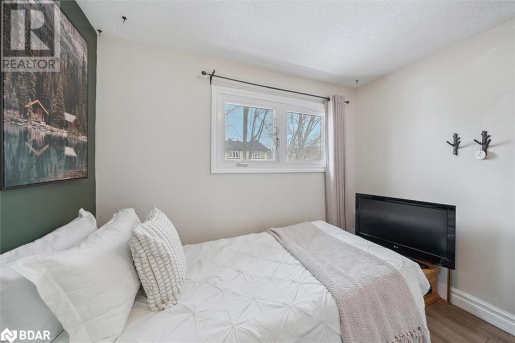 33 Pepler Place, Barrie, Ontario  L4N 5E3 - Photo 25 - 40706193