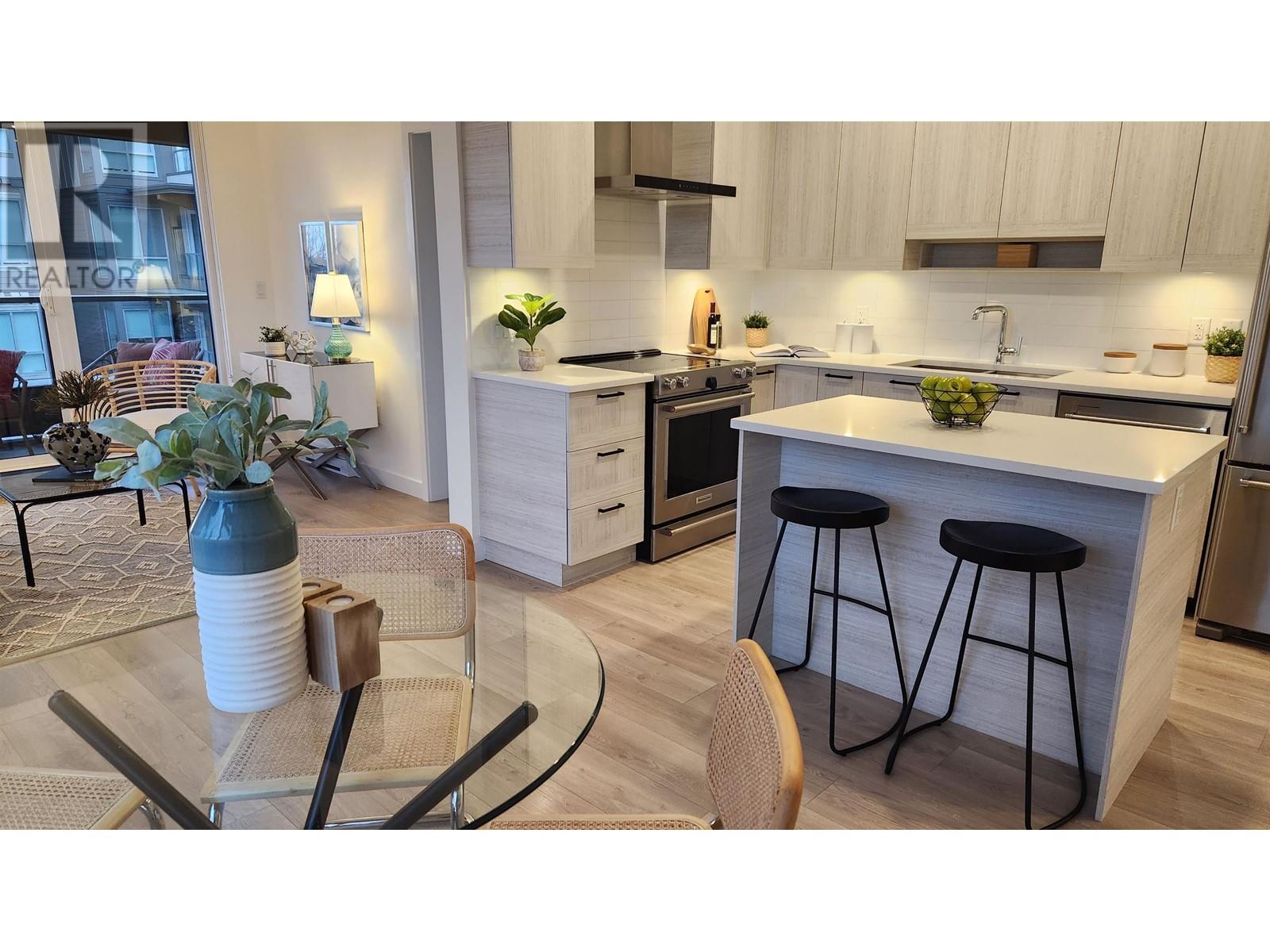 Listing Picture 22 of 37 : 511 7169 14TH AVENUE, Burnaby / 本拿比 - 魯藝地產 Yvonne Lu Group - MLS Medallion Club Member