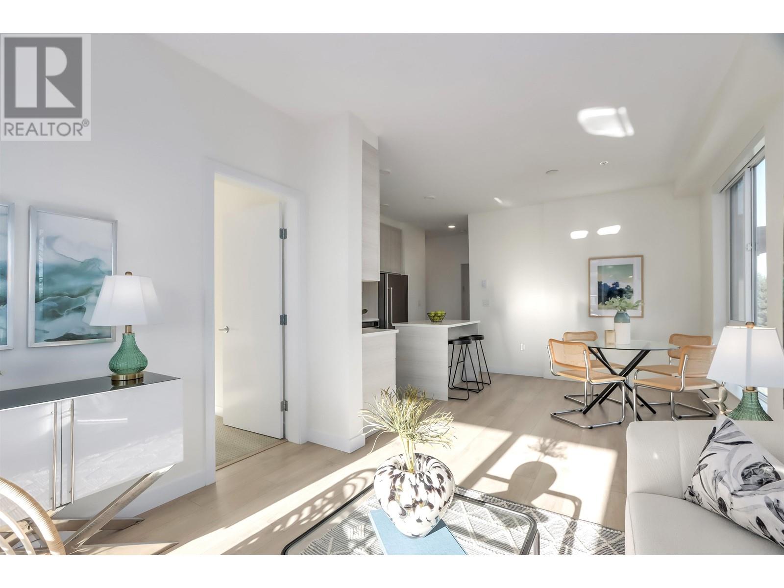 Listing Picture 18 of 37 : 511 7169 14TH AVENUE, Burnaby / 本拿比 - 魯藝地產 Yvonne Lu Group - MLS Medallion Club Member