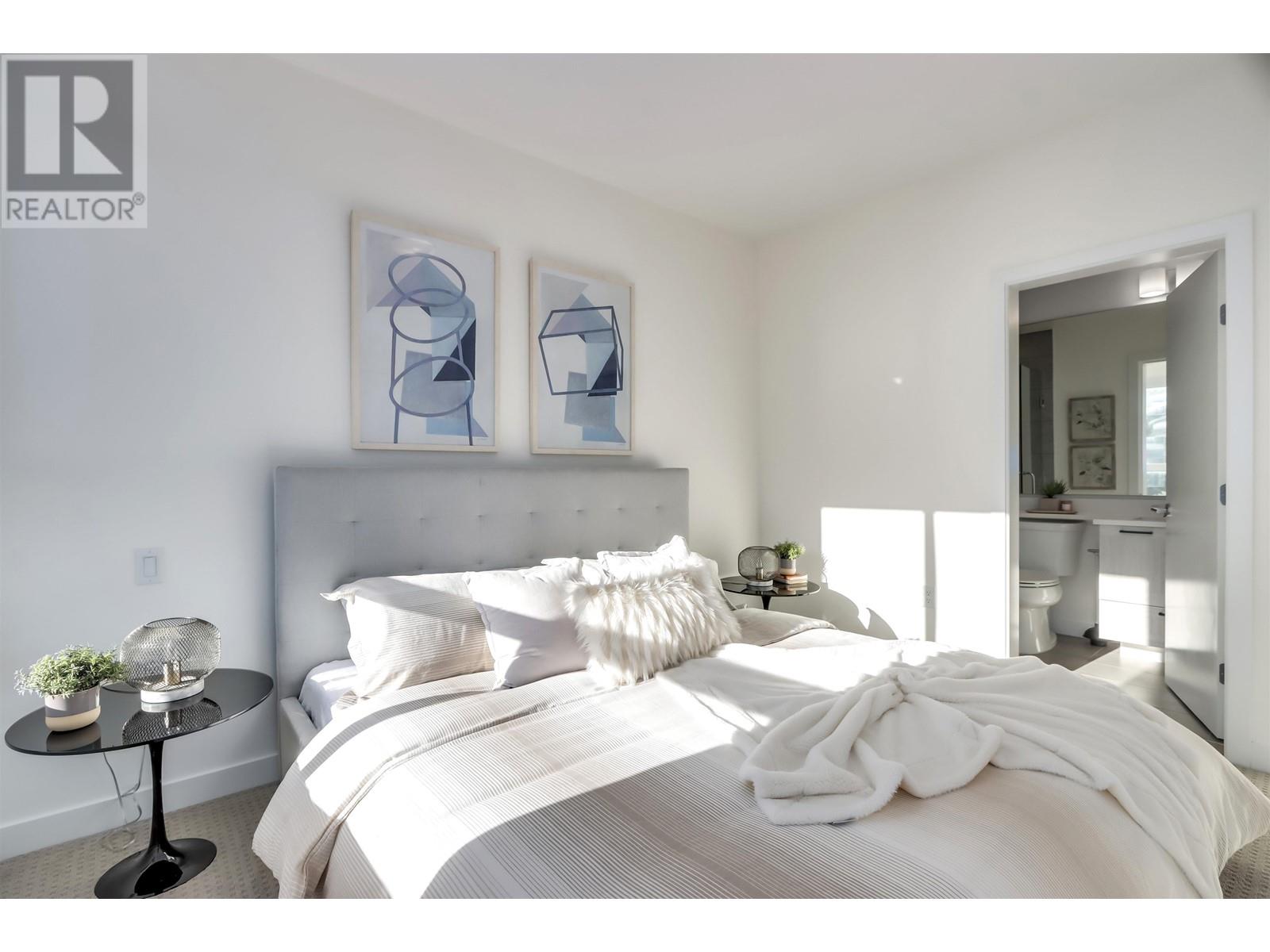 Listing Picture 28 of 37 : 511 7169 14TH AVENUE, Burnaby / 本拿比 - 魯藝地產 Yvonne Lu Group - MLS Medallion Club Member
