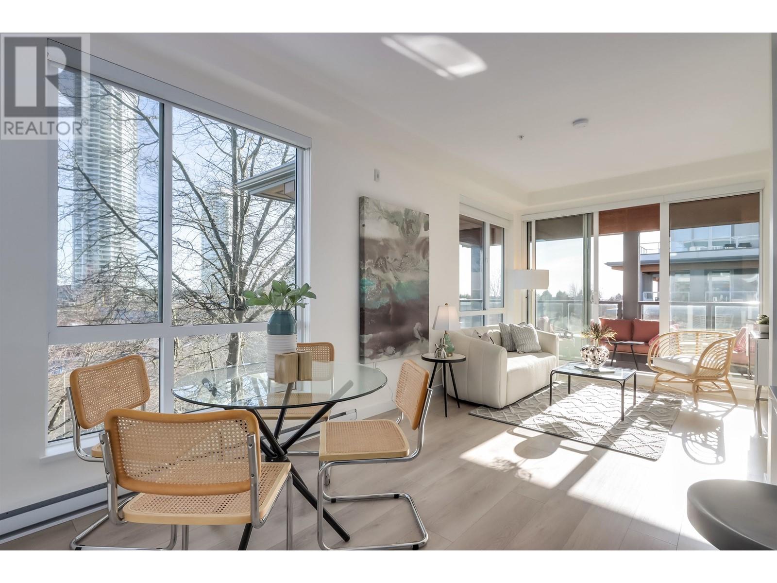 Listing Picture 11 of 37 : 511 7169 14TH AVENUE, Burnaby / 本拿比 - 魯藝地產 Yvonne Lu Group - MLS Medallion Club Member