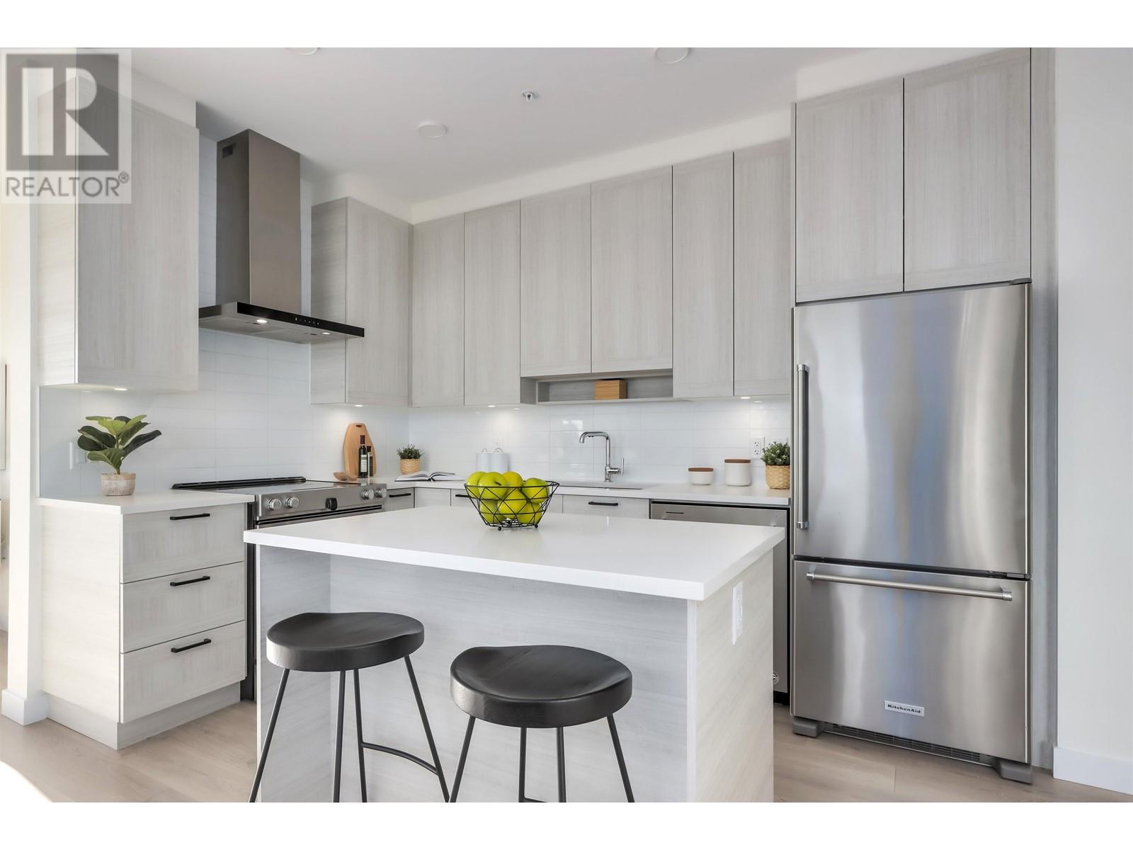Listing Picture 23 of 37 : 511 7169 14TH AVENUE, Burnaby / 本拿比 - 魯藝地產 Yvonne Lu Group - MLS Medallion Club Member