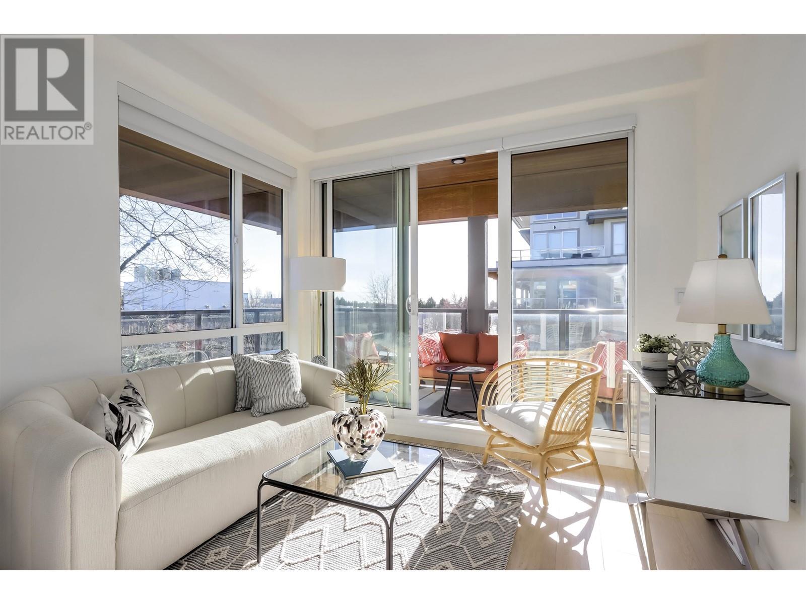 Listing Picture 13 of 37 : 511 7169 14TH AVENUE, Burnaby / 本拿比 - 魯藝地產 Yvonne Lu Group - MLS Medallion Club Member
