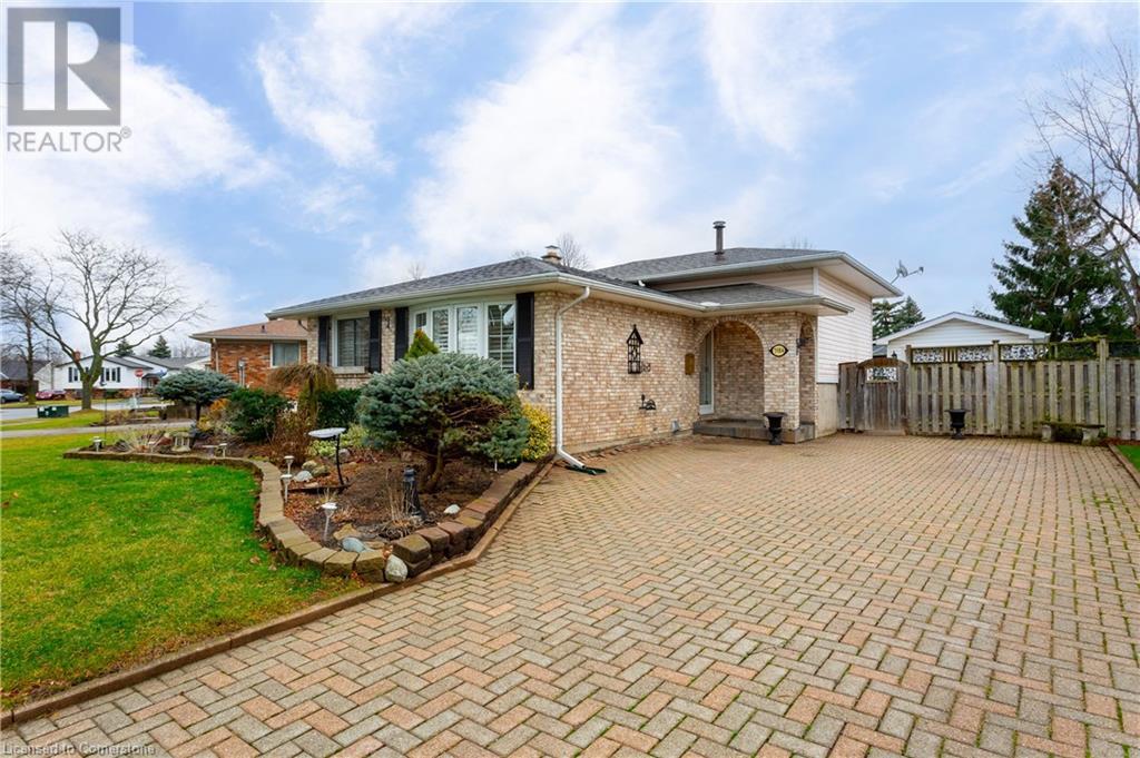 7984 Michael Street, Niagara Falls, Ontario  L2H 2B7 - Photo 2 - 40687882