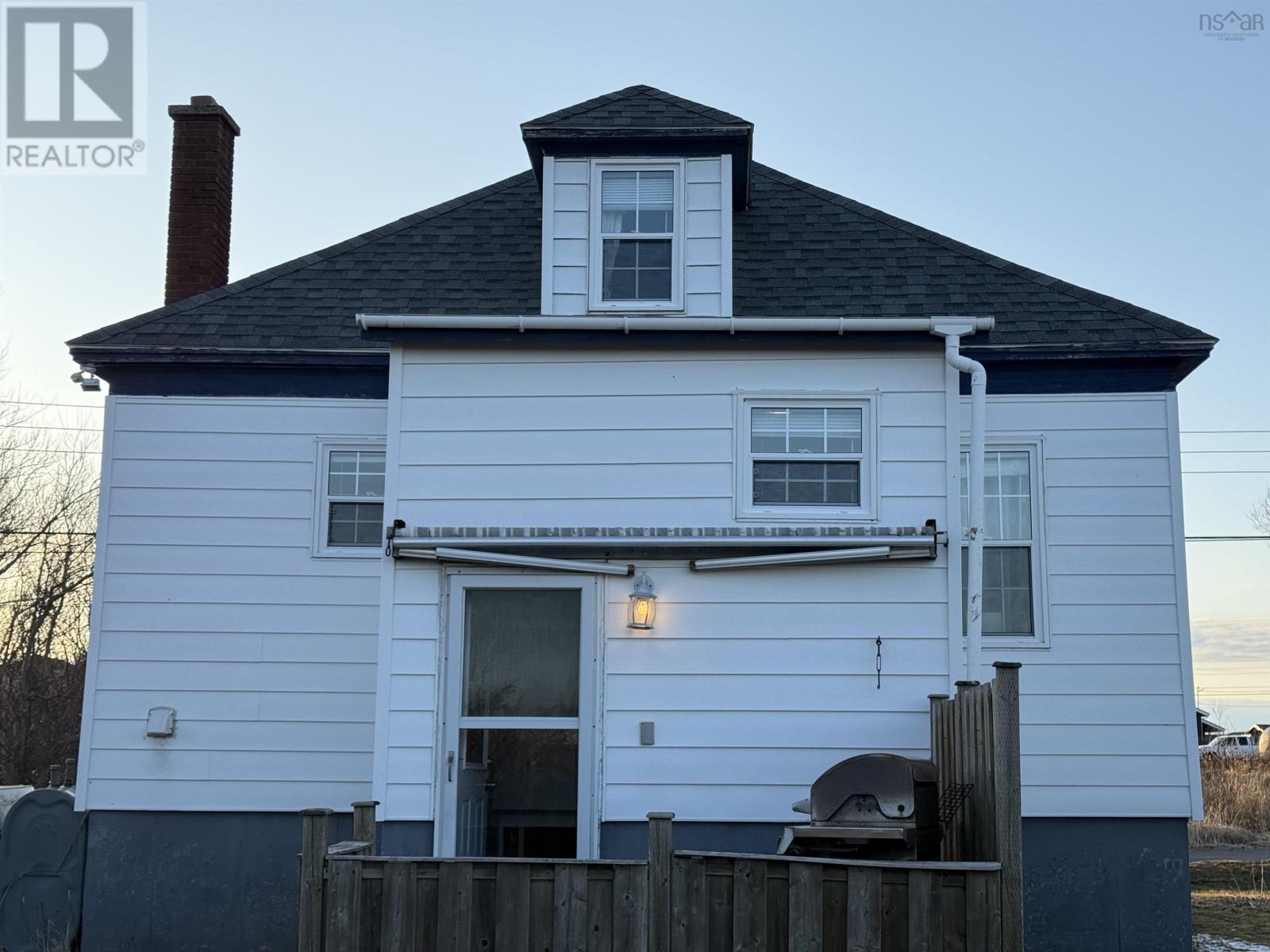 414 Cockburn Street, New Waterford, Nova Scotia  B1H 4J7 - Photo 3 - 202504822