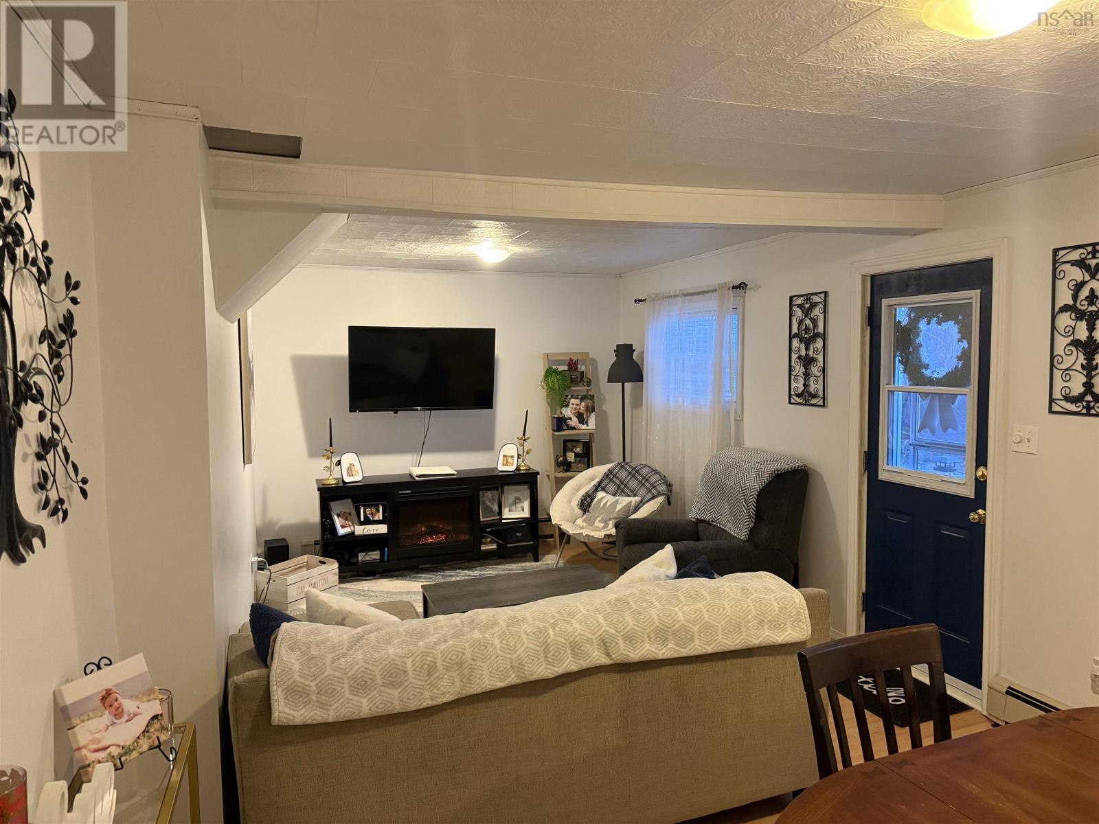 414 Cockburn Street, New Waterford, Nova Scotia  B1H 4J7 - Photo 5 - 202504822