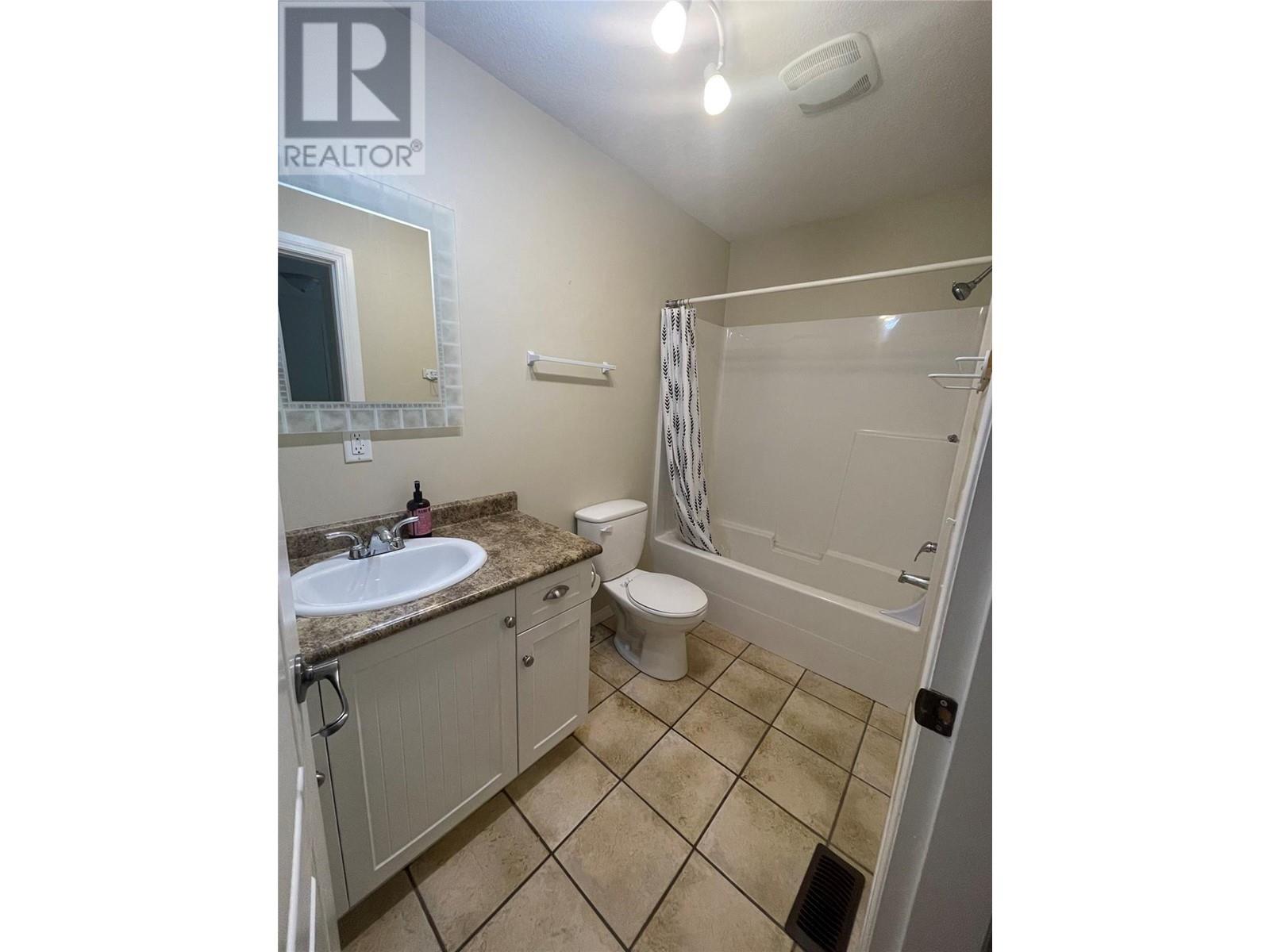 615 Sutherland Avenue, Kelowna, British Columbia  V1Y 5X3 - Photo 31 - 10330073