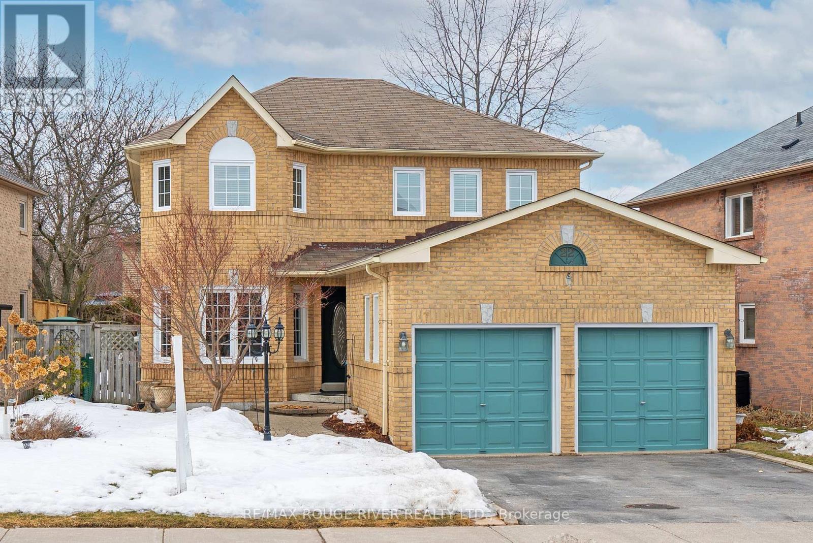 22 VALLEYWOOD DRIVE, Whitby, Ontario