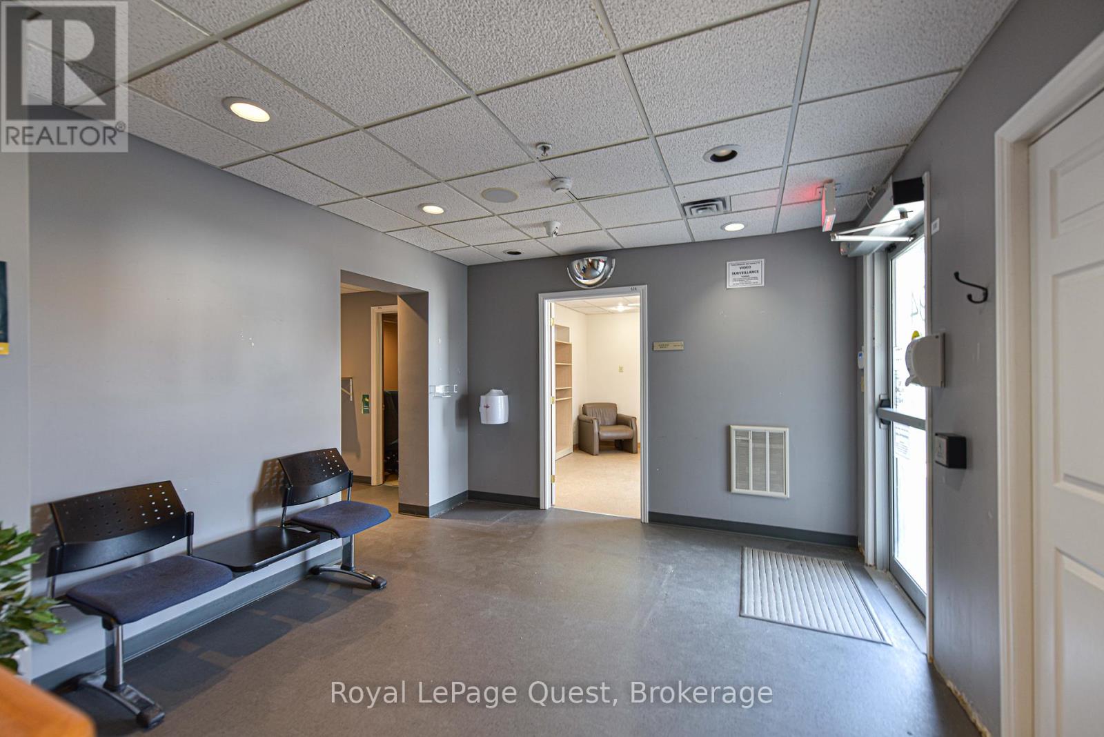 94 Colborne Street W, Orillia, Ontario  L3V 2Y9 - Photo 8 - S12017771