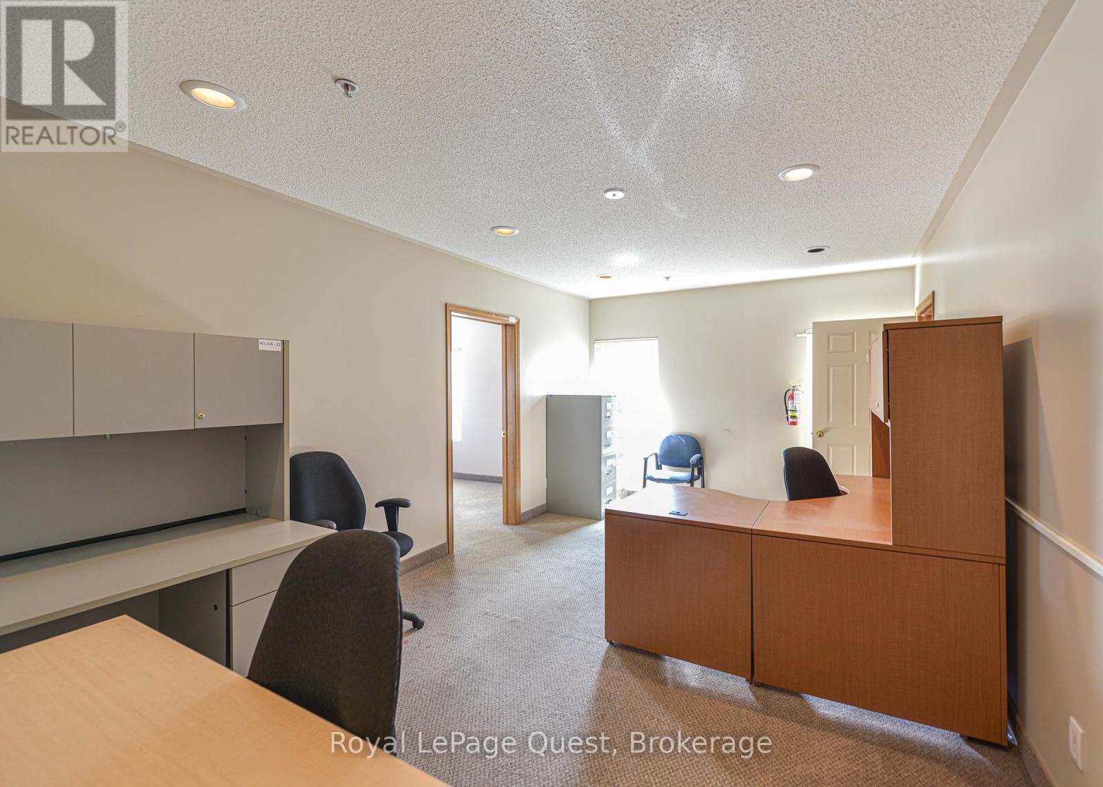 94 Colborne Street W, Orillia, Ontario  L3V 2Y9 - Photo 9 - S12017771