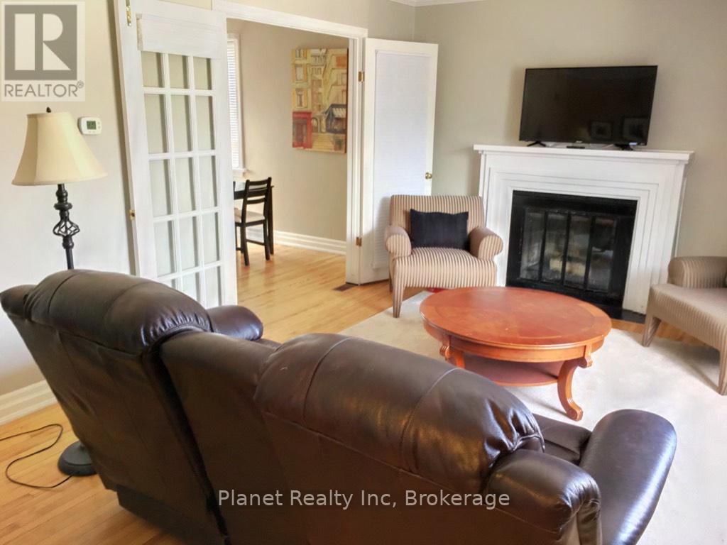 A - 70 Yorkshire Street N, Guelph, Ontario  N1H 5B2 - Photo 2 - X12017803