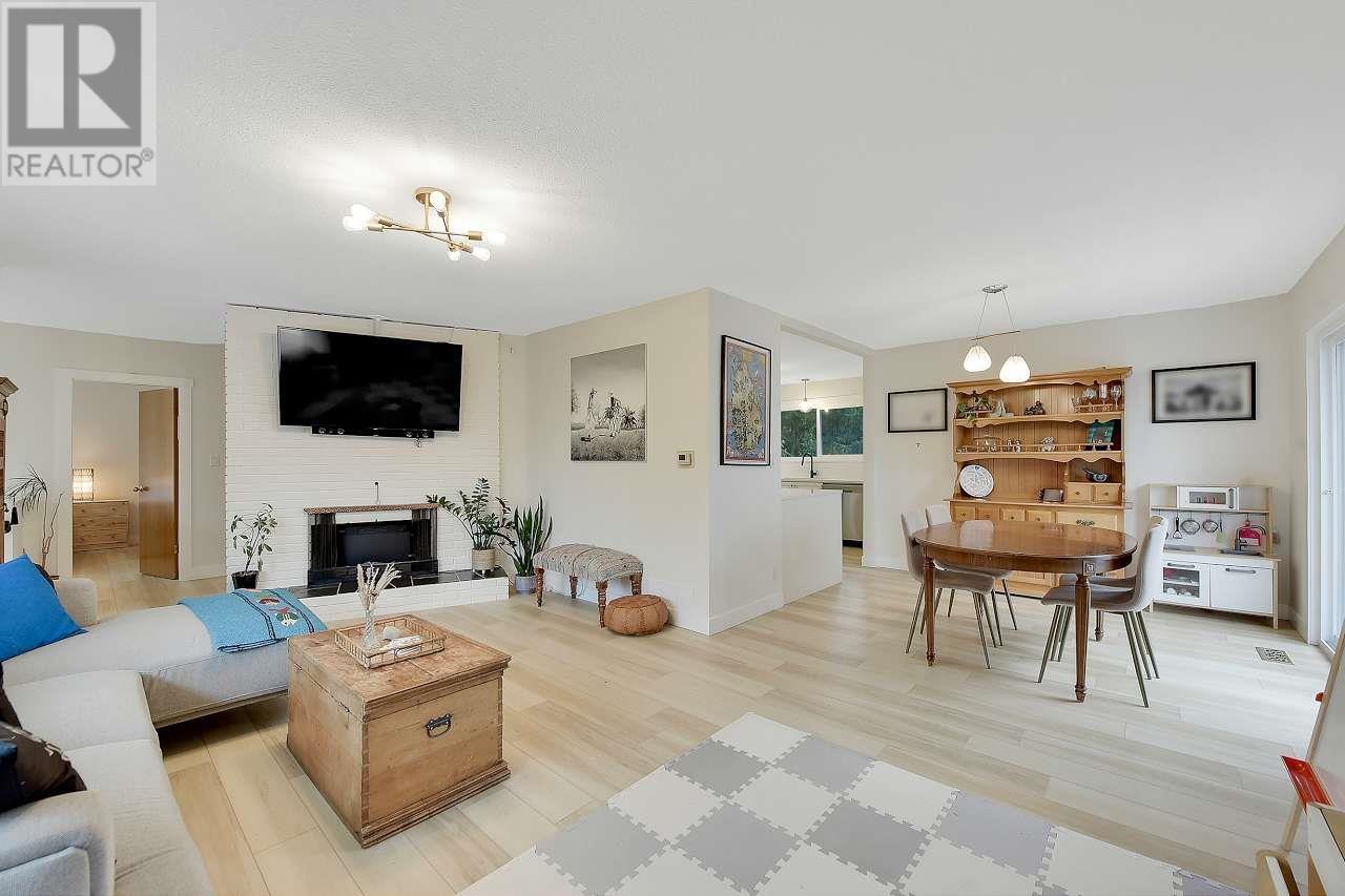 1206 COMO LAKE AVENUE, coquitlam, British Columbia