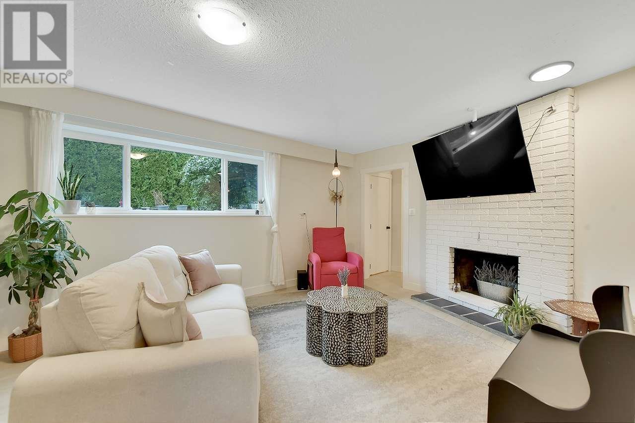 1206 Como Lake Avenue, Coquitlam, British Columbia  V3J 3N8 - Photo 29 - R2977216