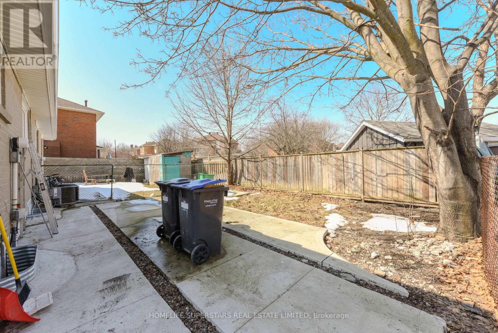 76 Flowertown Avenue, Brampton (Northwood Park), Ontario  L6X 2K7 - Photo 47 - W12017763