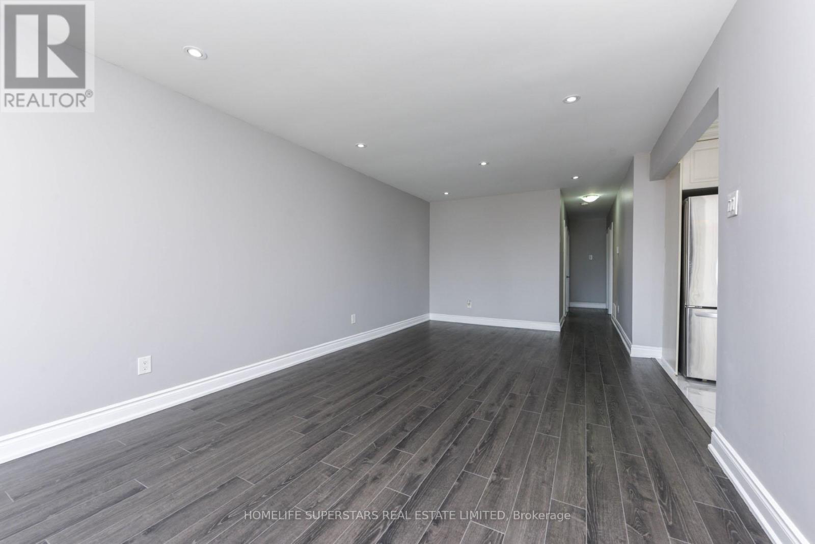 76 Flowertown Avenue, Brampton (Northwood Park), Ontario  L6X 2K7 - Photo 8 - W12017763