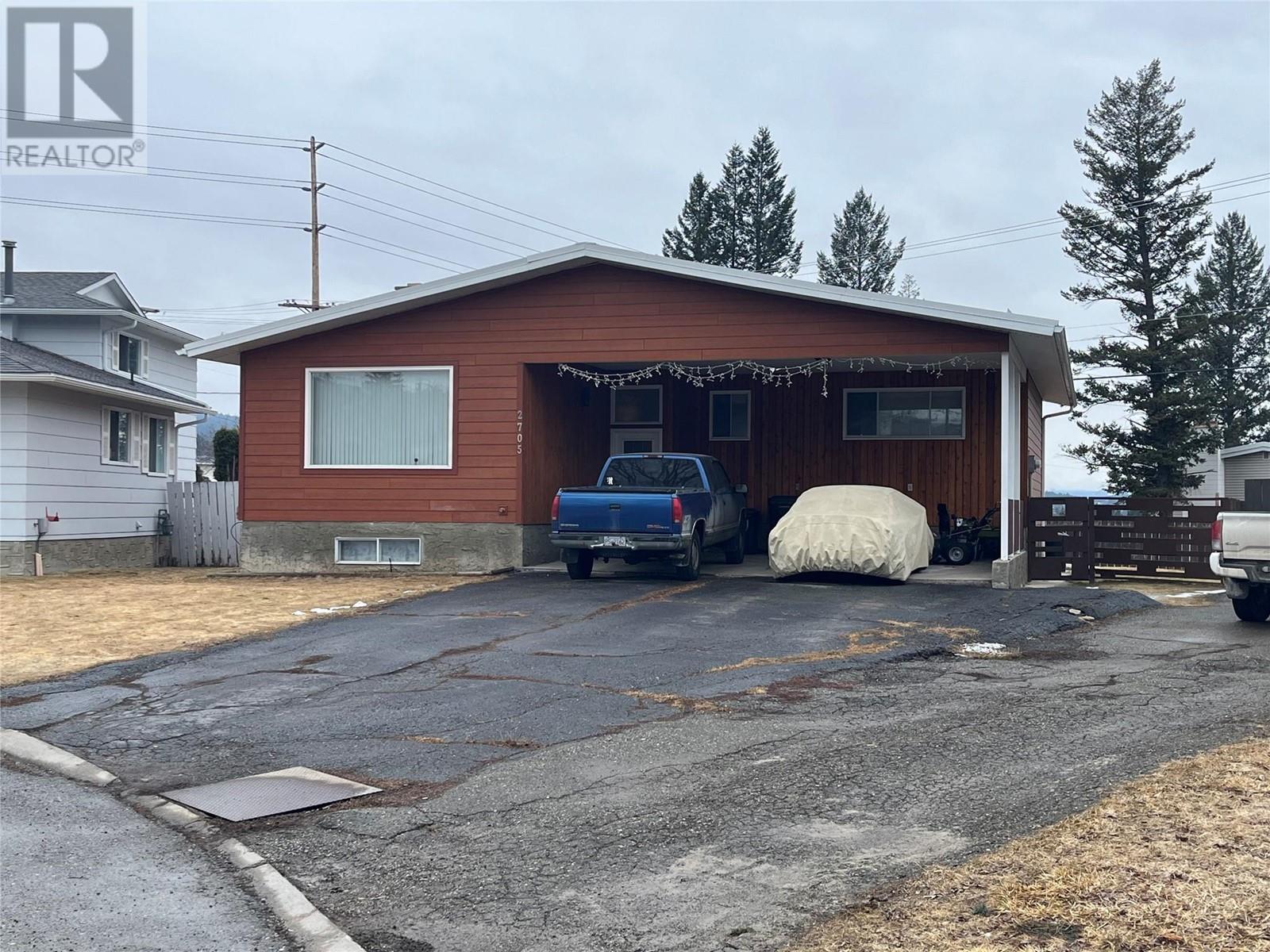 2705 2b Street, Cranbrook, British Columbia  V1C 5E9 - Photo 2 - 10338619