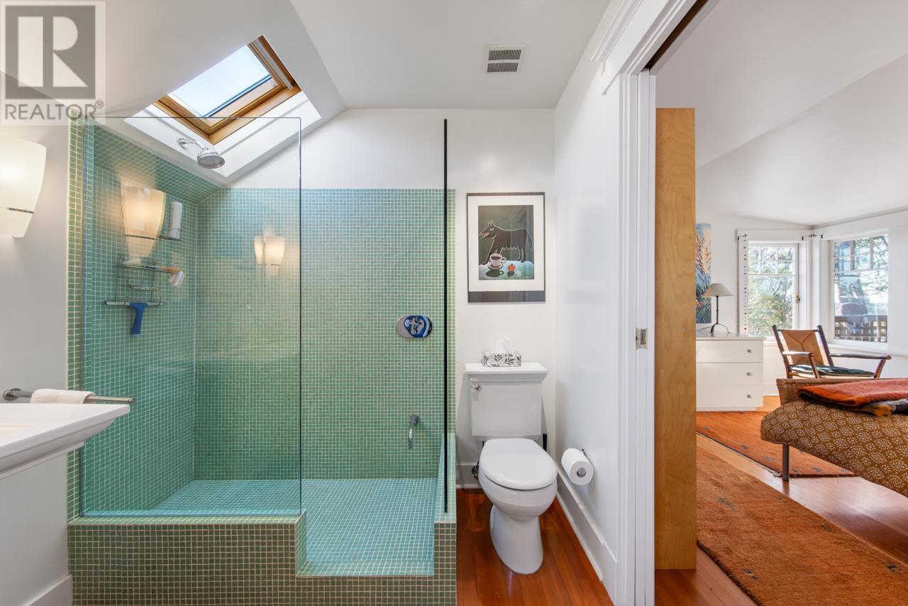 Listing Picture 24 of 32 : 396 E 47TH AVENUE, Vancouver / 溫哥華 - 魯藝地產 Yvonne Lu Group - MLS Medallion Club Member