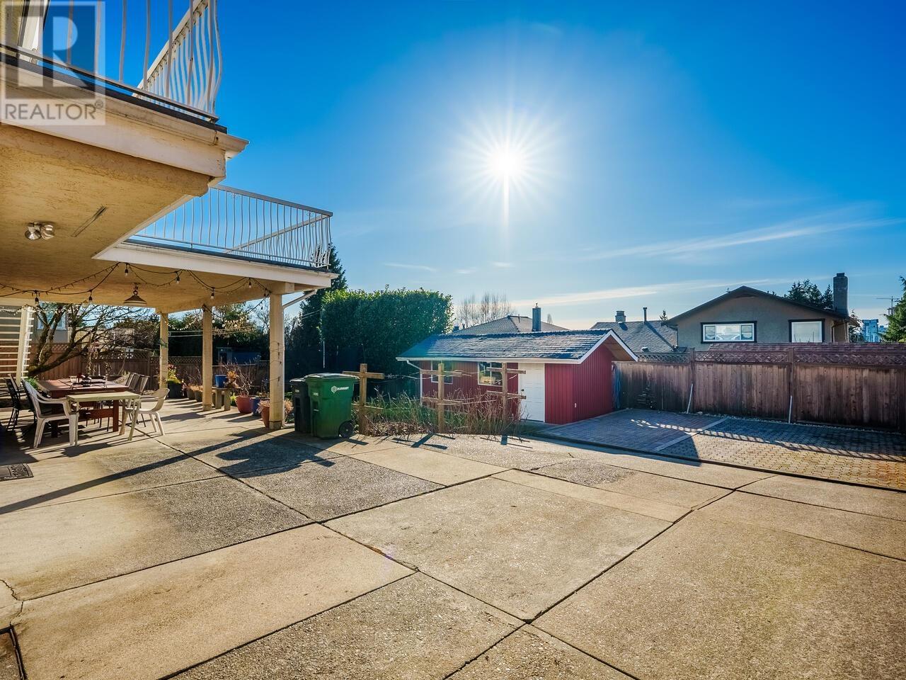 2171 Sperling Avenue, Burnaby, British Columbia  V5B 4K6 - Photo 2 - R2977608