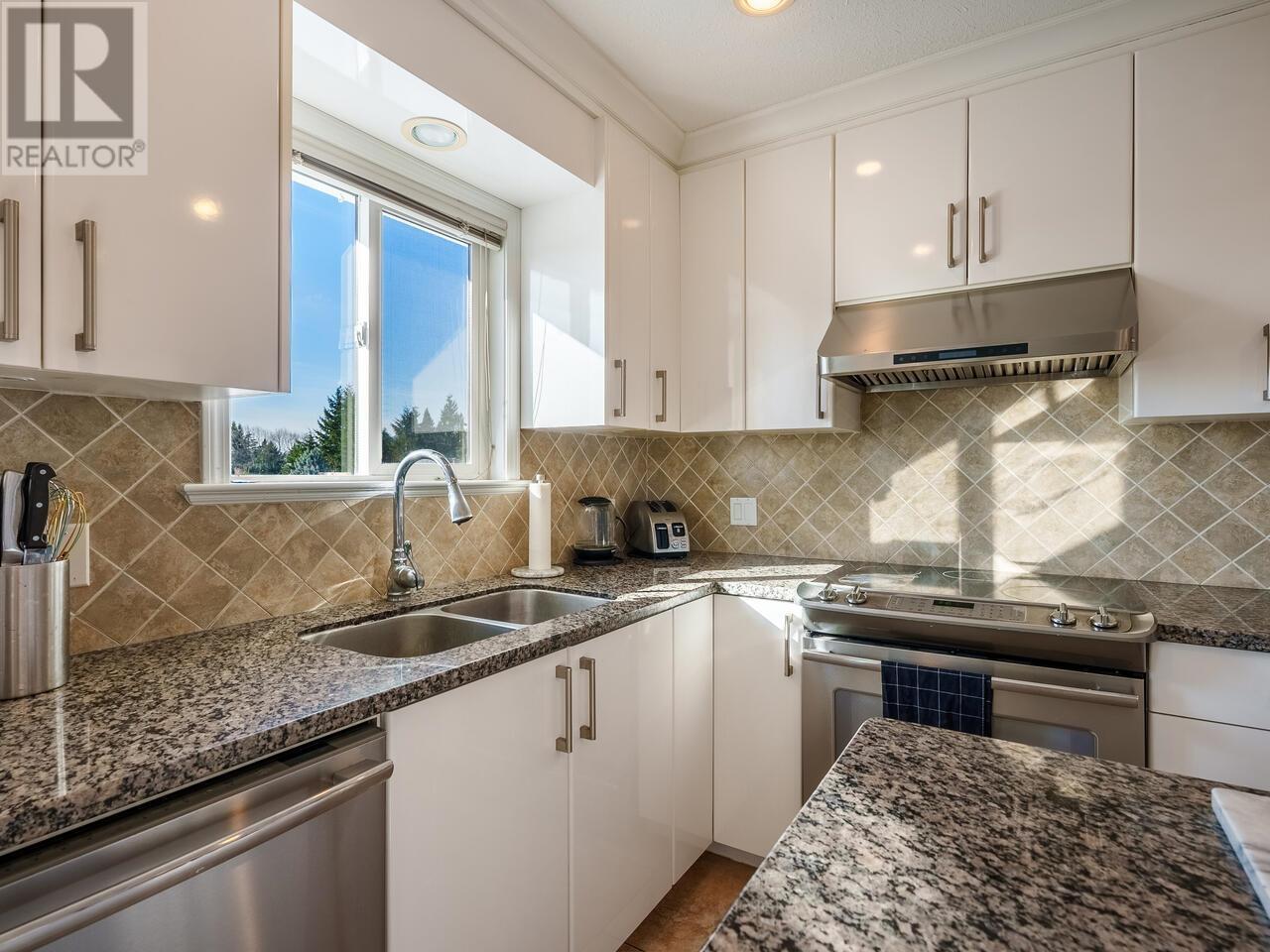 2171 Sperling Avenue, Burnaby, British Columbia  V5B 4K6 - Photo 8 - R2977608