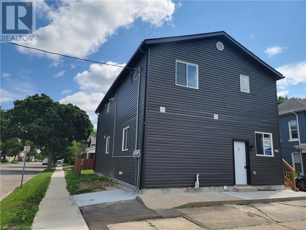 103 Peel Street, Brantford, Ontario  N3S 5M3 - Photo 1 - 40706339