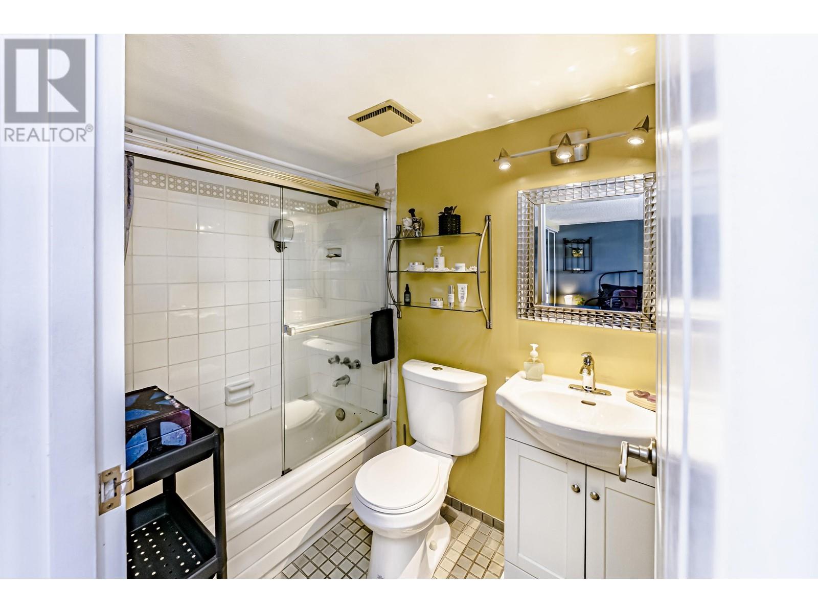 Listing Picture 27 of 38 : 323 7431 BLUNDELL ROAD, Richmond / 烈治文 - 魯藝地產 Yvonne Lu Group - MLS Medallion Club Member