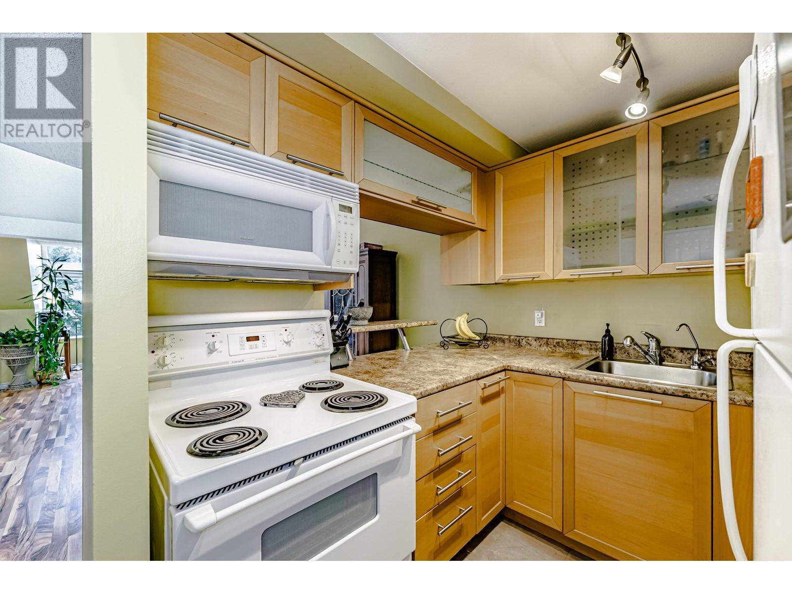 Listing Picture 17 of 38 : 323 7431 BLUNDELL ROAD, Richmond / 烈治文 - 魯藝地產 Yvonne Lu Group - MLS Medallion Club Member