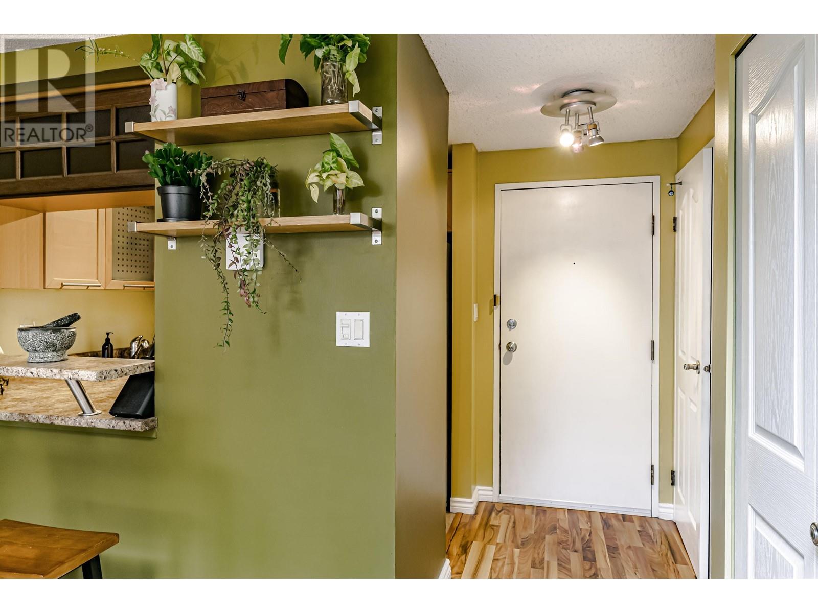 Listing Picture 5 of 38 : 323 7431 BLUNDELL ROAD, Richmond / 烈治文 - 魯藝地產 Yvonne Lu Group - MLS Medallion Club Member