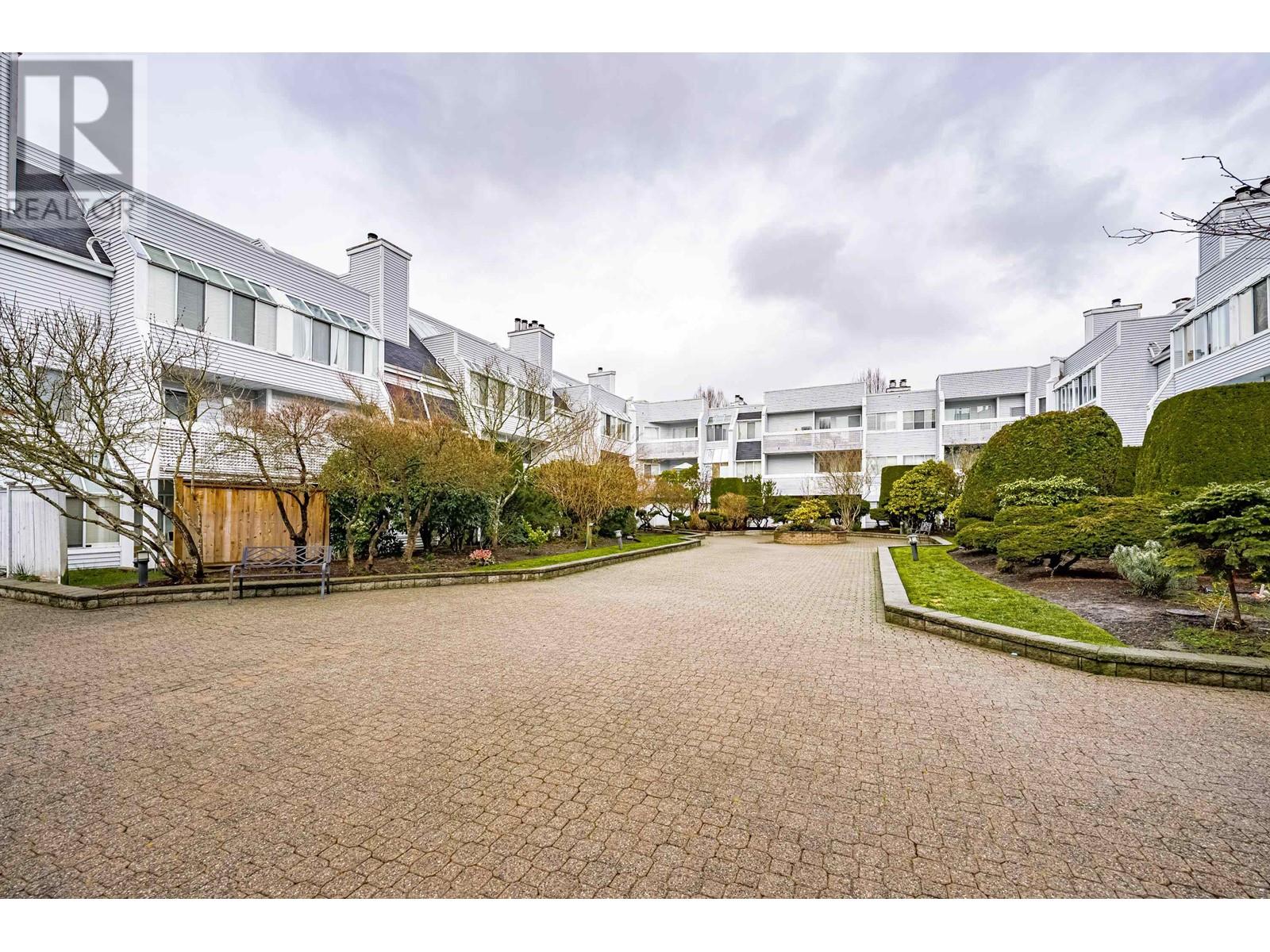 Listing Picture 37 of 38 : 323 7431 BLUNDELL ROAD, Richmond / 烈治文 - 魯藝地產 Yvonne Lu Group - MLS Medallion Club Member