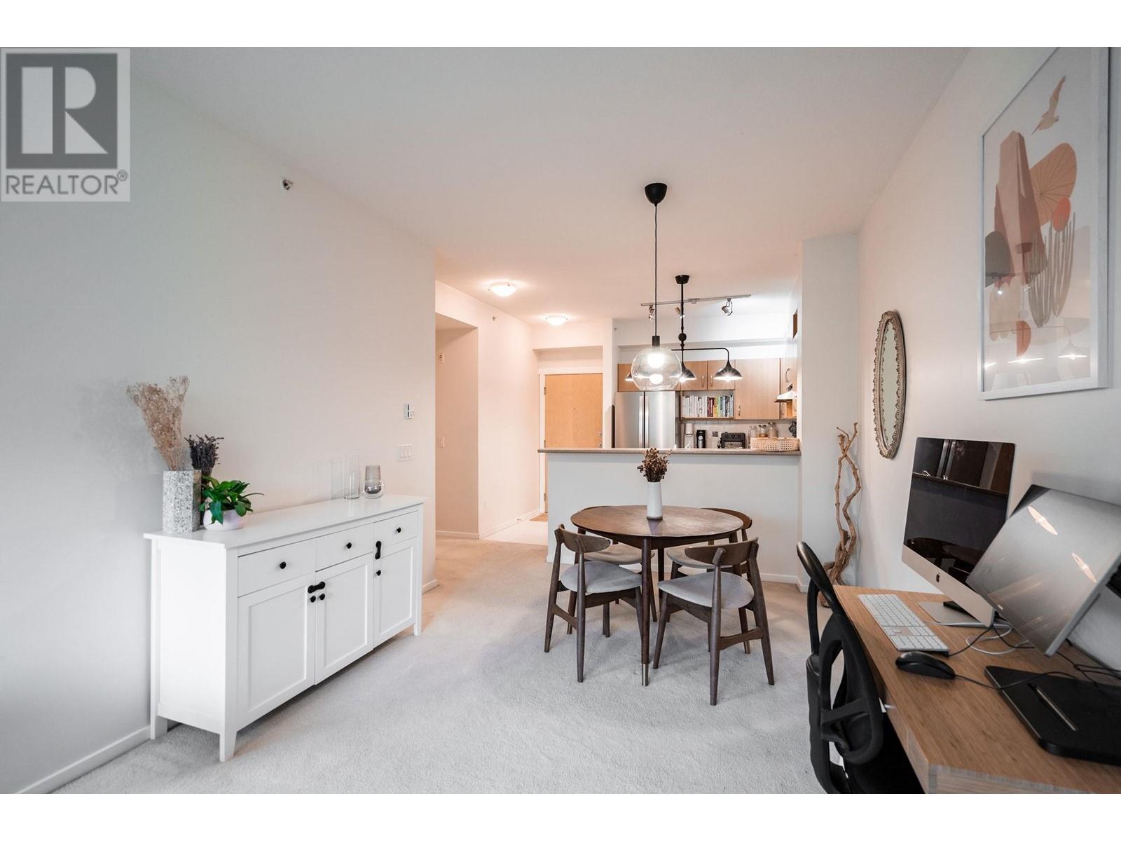 427 801 Klahanie Drive, Port Moody, British Columbia  V3H 5K4 - Photo 11 - R2975670